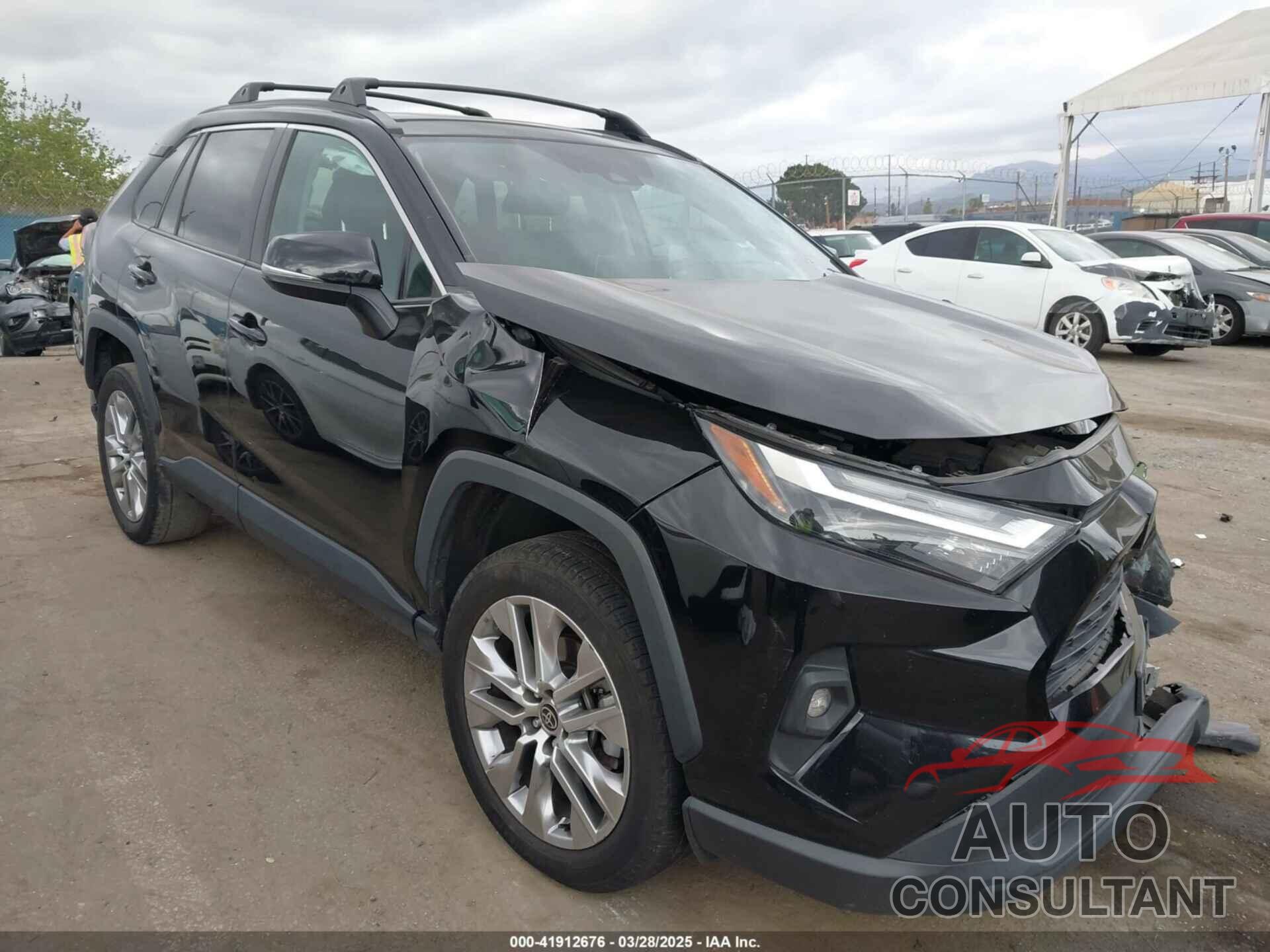 TOYOTA RAV4 2022 - 2T3C1RFV4NC183733