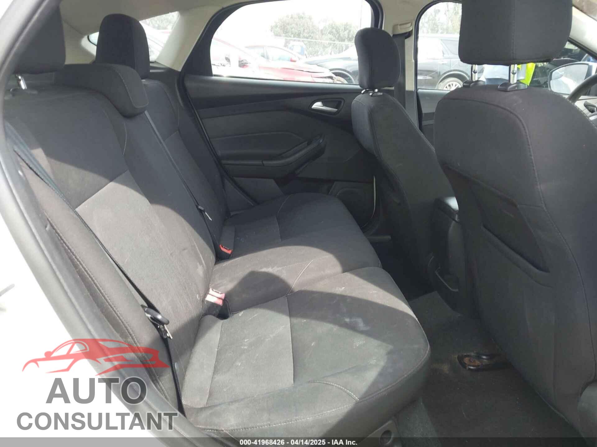 FORD FOCUS 2015 - 1FADP3K22FL315960