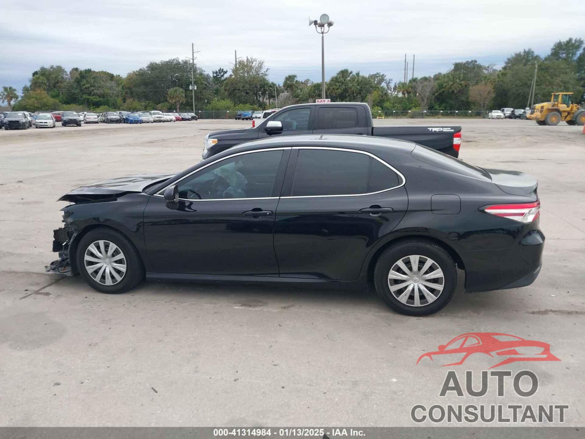 TOYOTA CAMRY 2018 - 4T1B11HK7JU064933