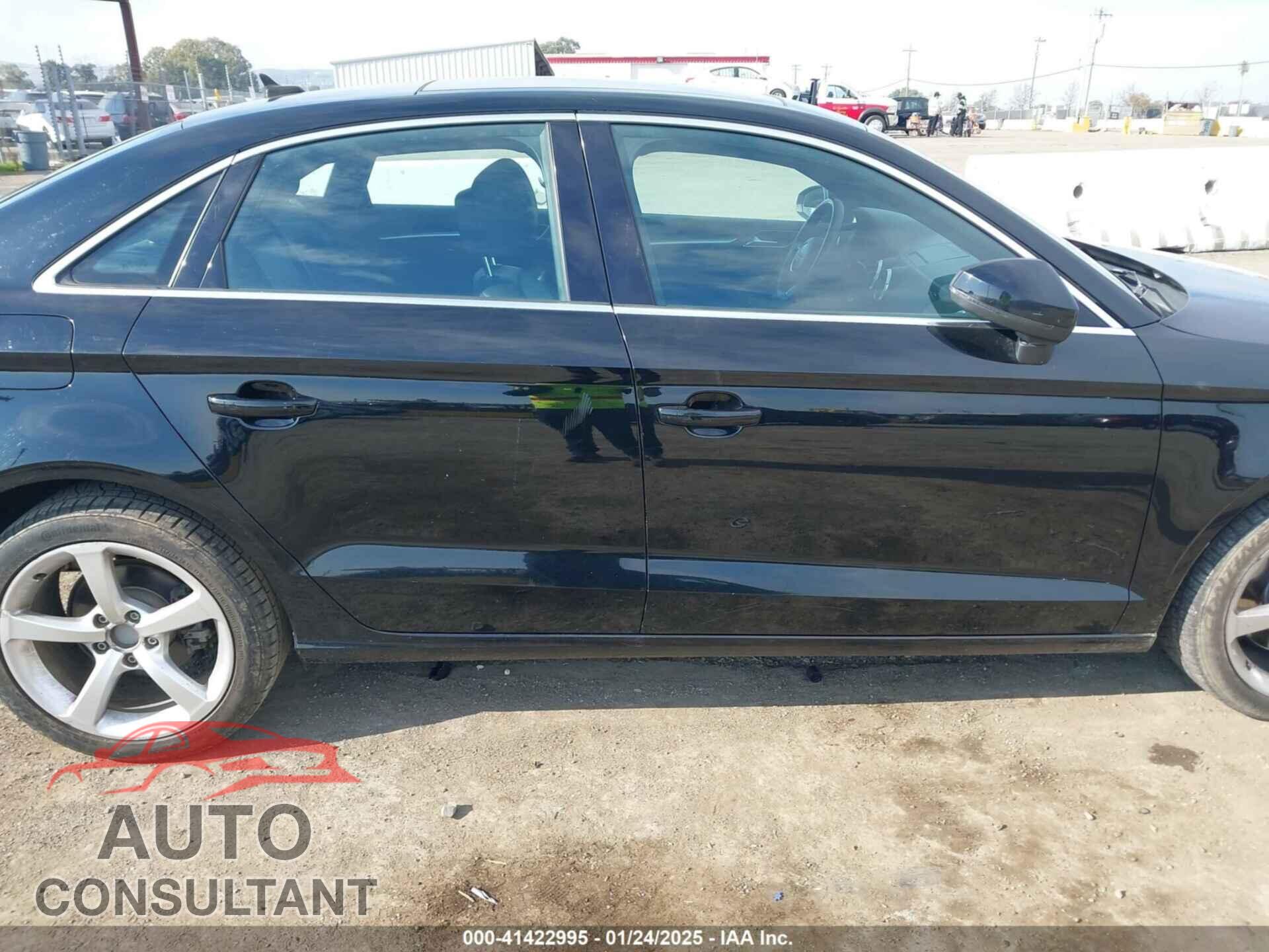 AUDI A3 2015 - WAUACGFF5F1014718
