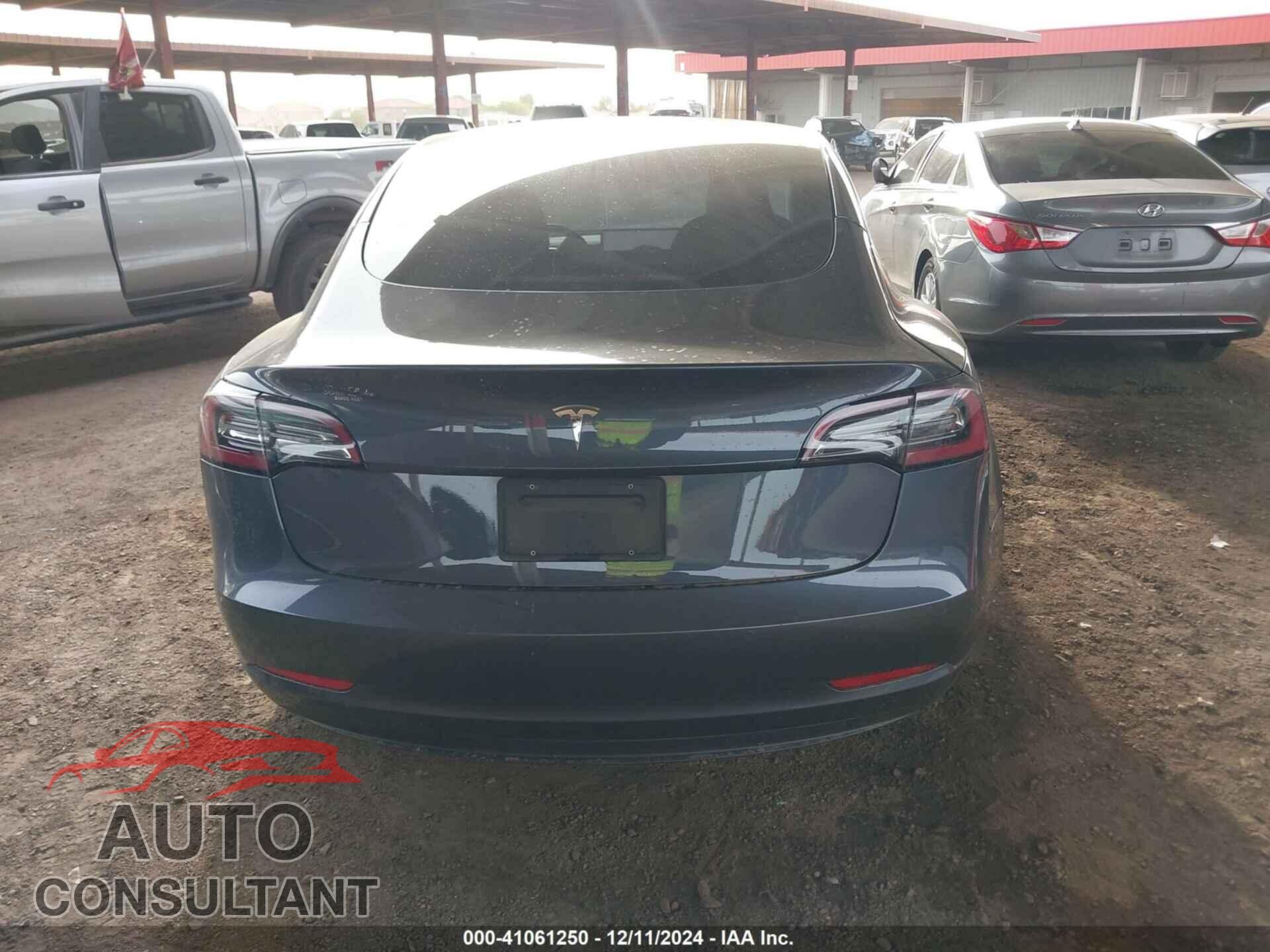 TESLA MODEL 3 2022 - 5YJ3E1EA2NF208976