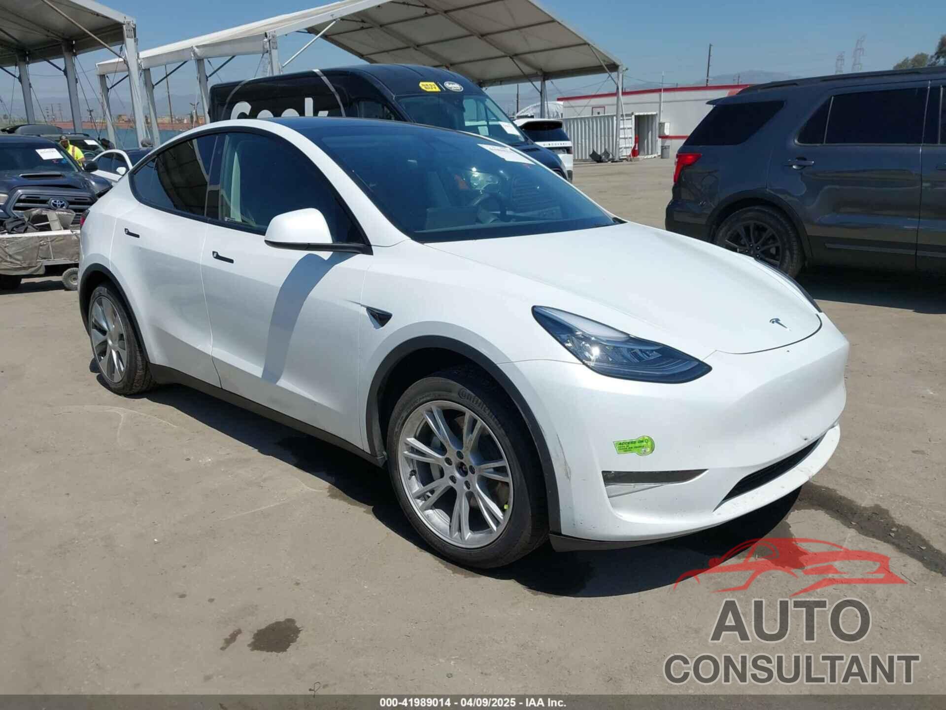 TESLA MODEL Y 2023 - 7SAYGDEE5PA104635