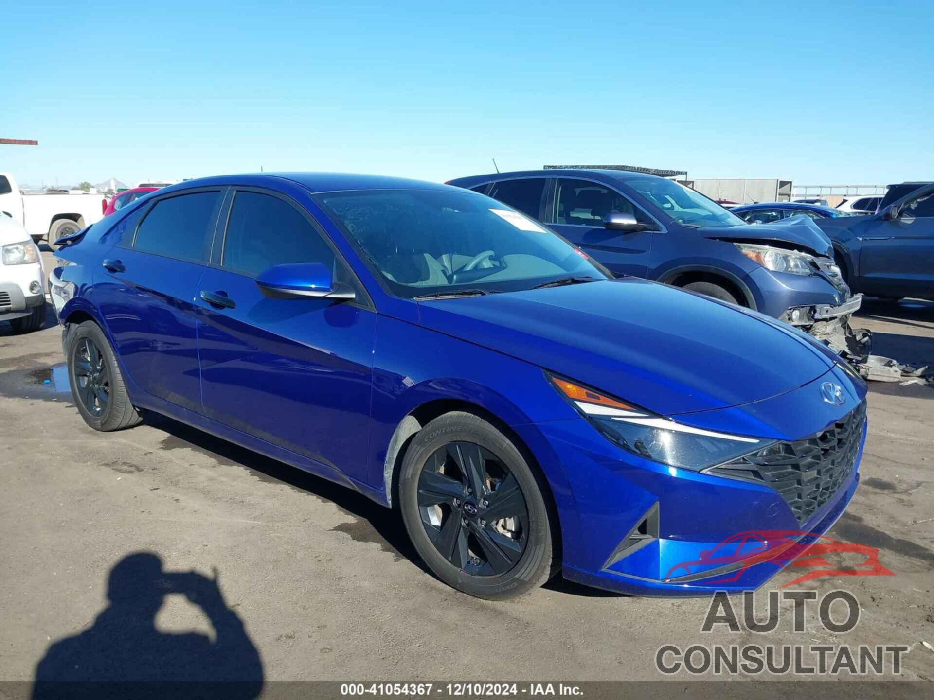 HYUNDAI ELANTRA 2023 - KMHLM4AG9PU474967