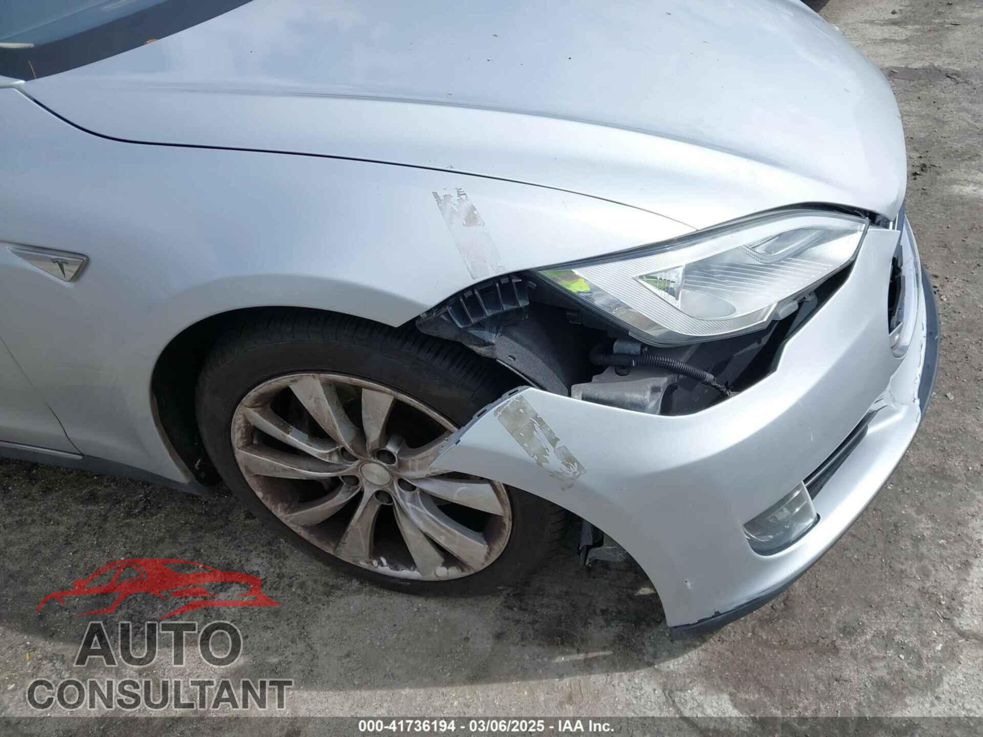 TESLA MODEL S 2013 - 5YJSA1CN9DFP27552
