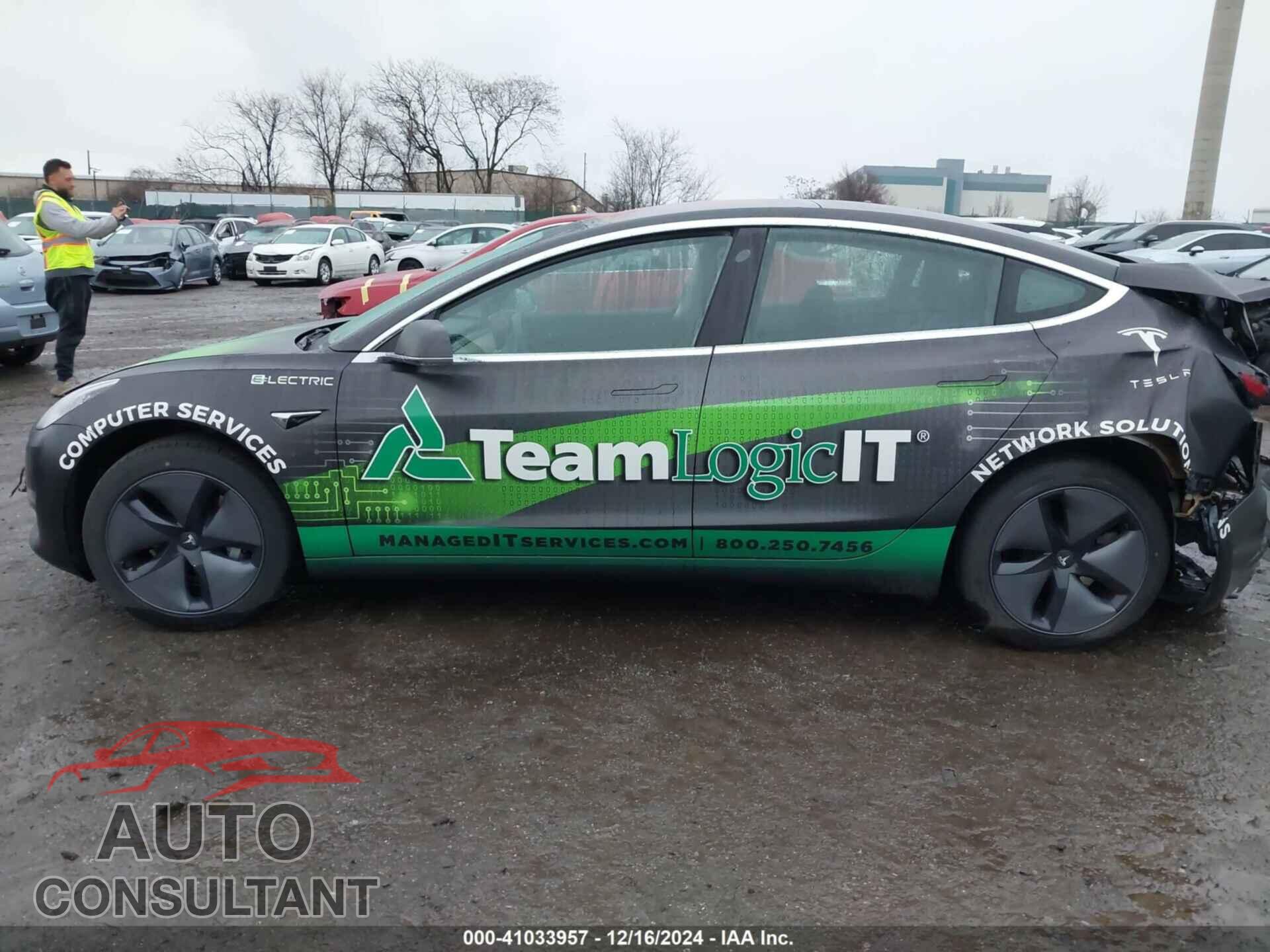 TESLA MODEL 3 2019 - 5YJ3E1EA7KF296726