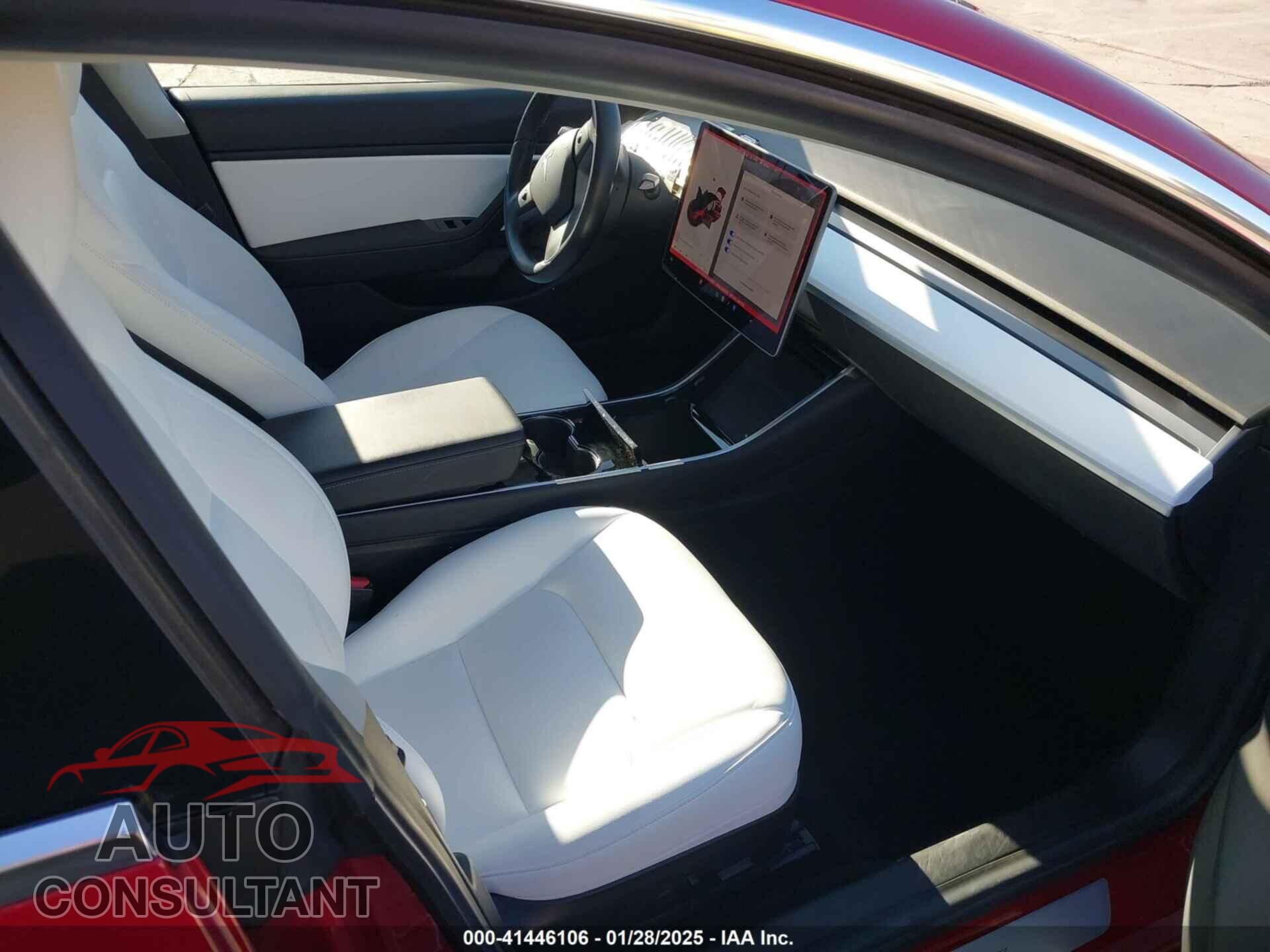 TESLA MODEL 3 2019 - 5YJ3E1EB2KF390909