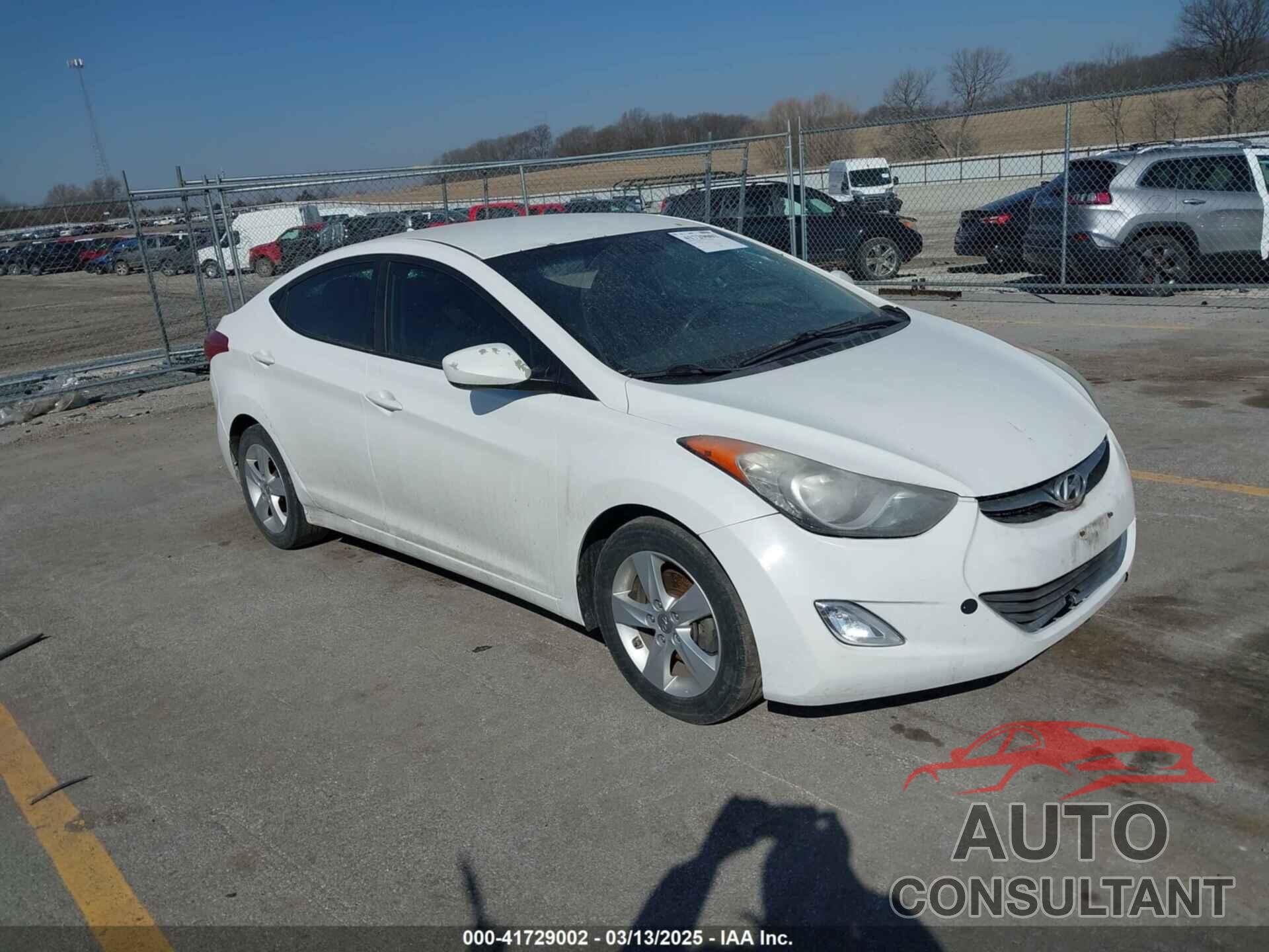 HYUNDAI ELANTRA 2013 - 5NPDH4AE4DH447869