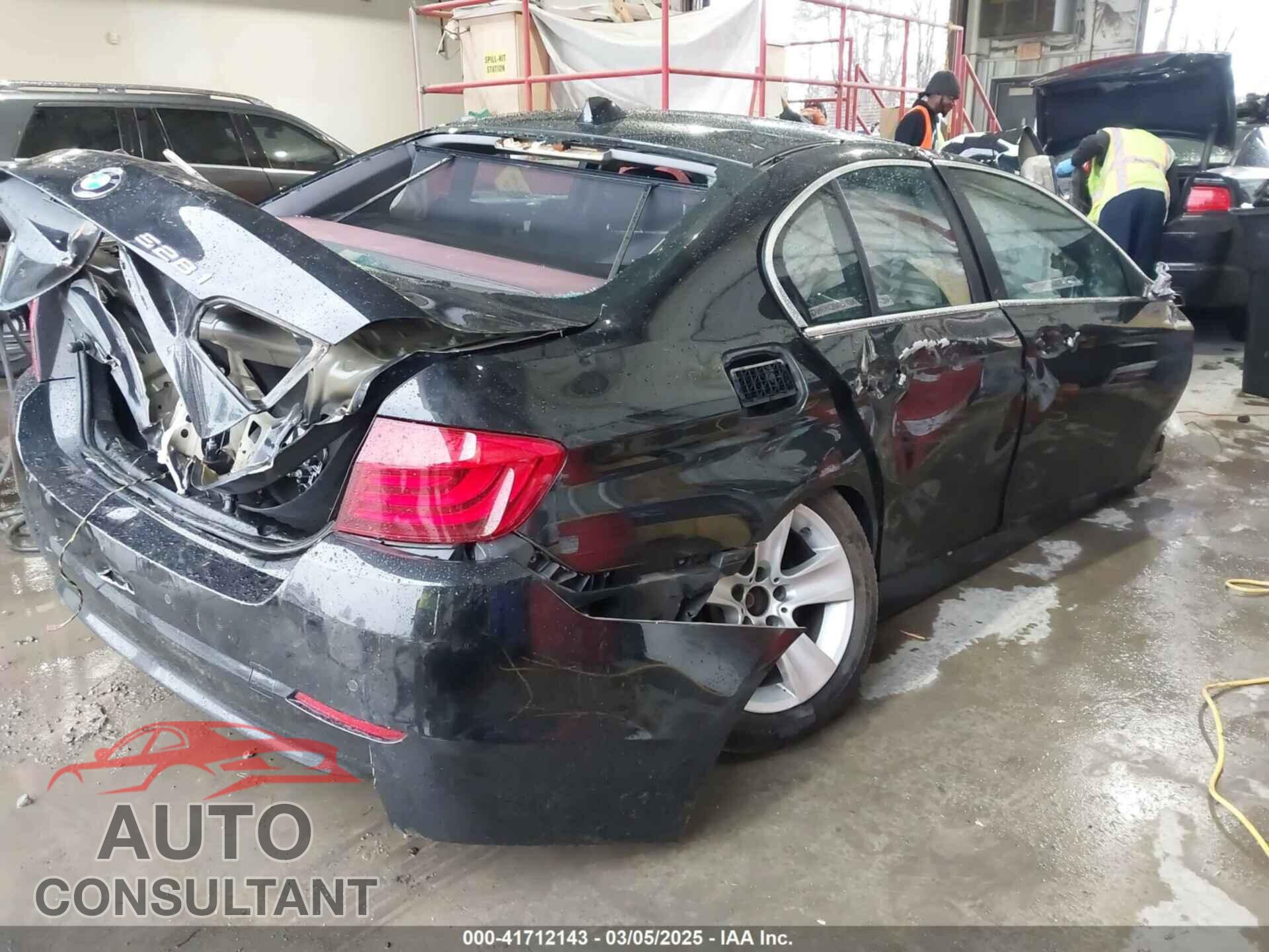 BMW 528I 2011 - WBAFR1C56BC740485