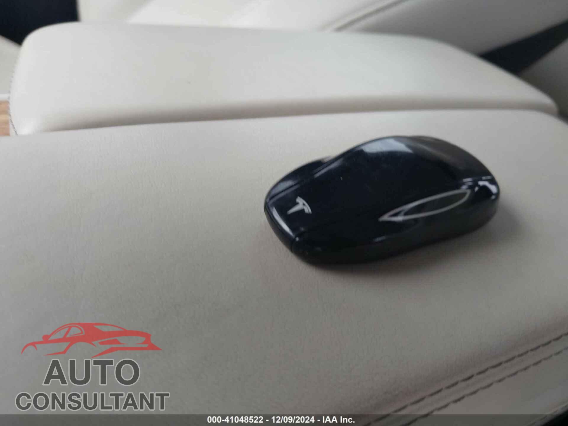 TESLA MODEL S 2020 - 5YJSA1E46LF390681