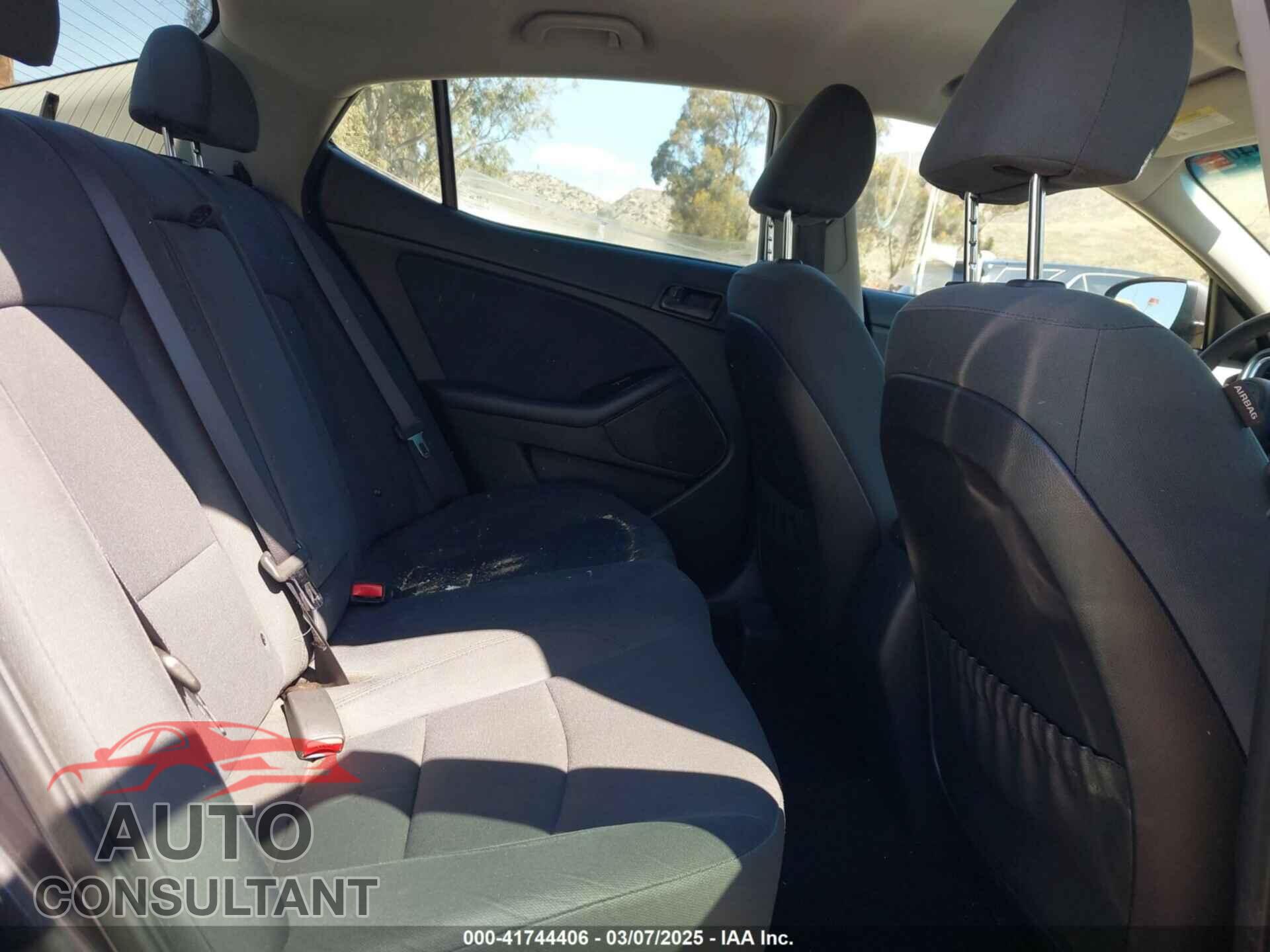 KIA OPTIMA 2015 - KNAGM4A79F5622157