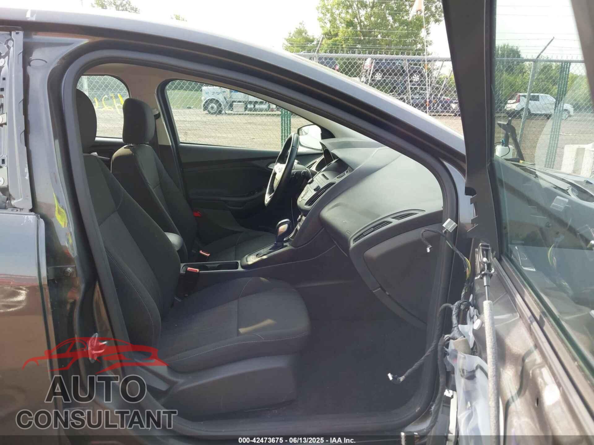 FORD FOCUS 2015 - 1FADP3K25FL355840