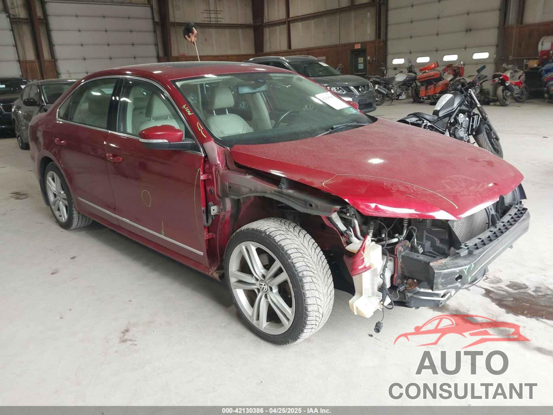 VOLKSWAGEN PASSAT 2015 - 1VWCT7A30FC120780