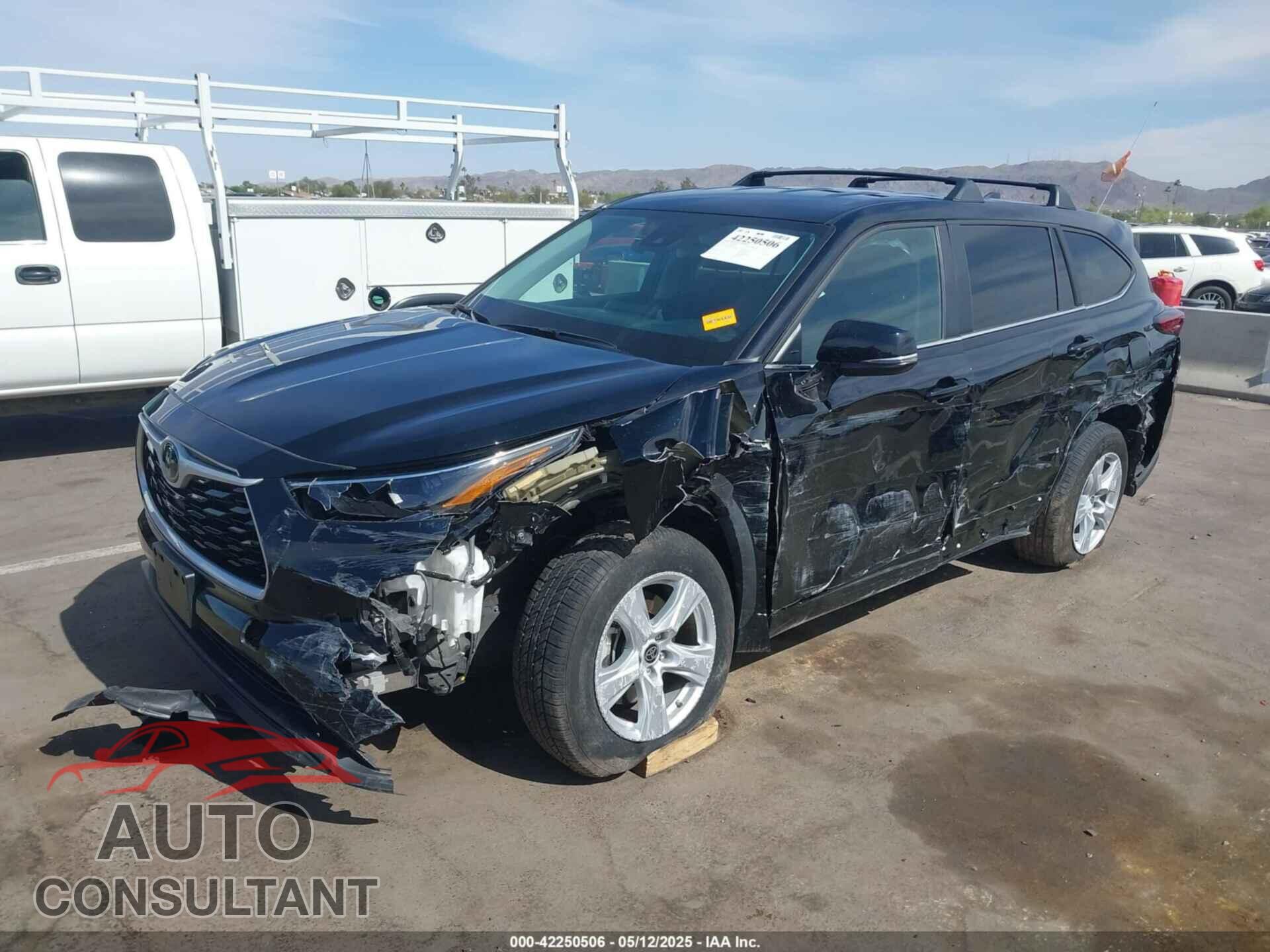 TOYOTA HIGHLANDER 2023 - 5TDKDRAH1PS043128