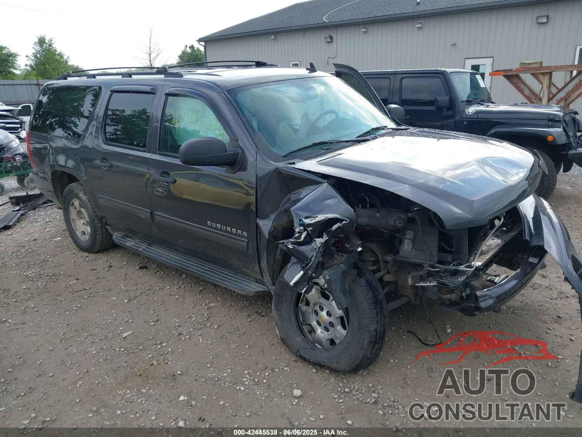 CHEVROLET SUBURBAN 1500 2010 - 1GNUKHE32AR226865