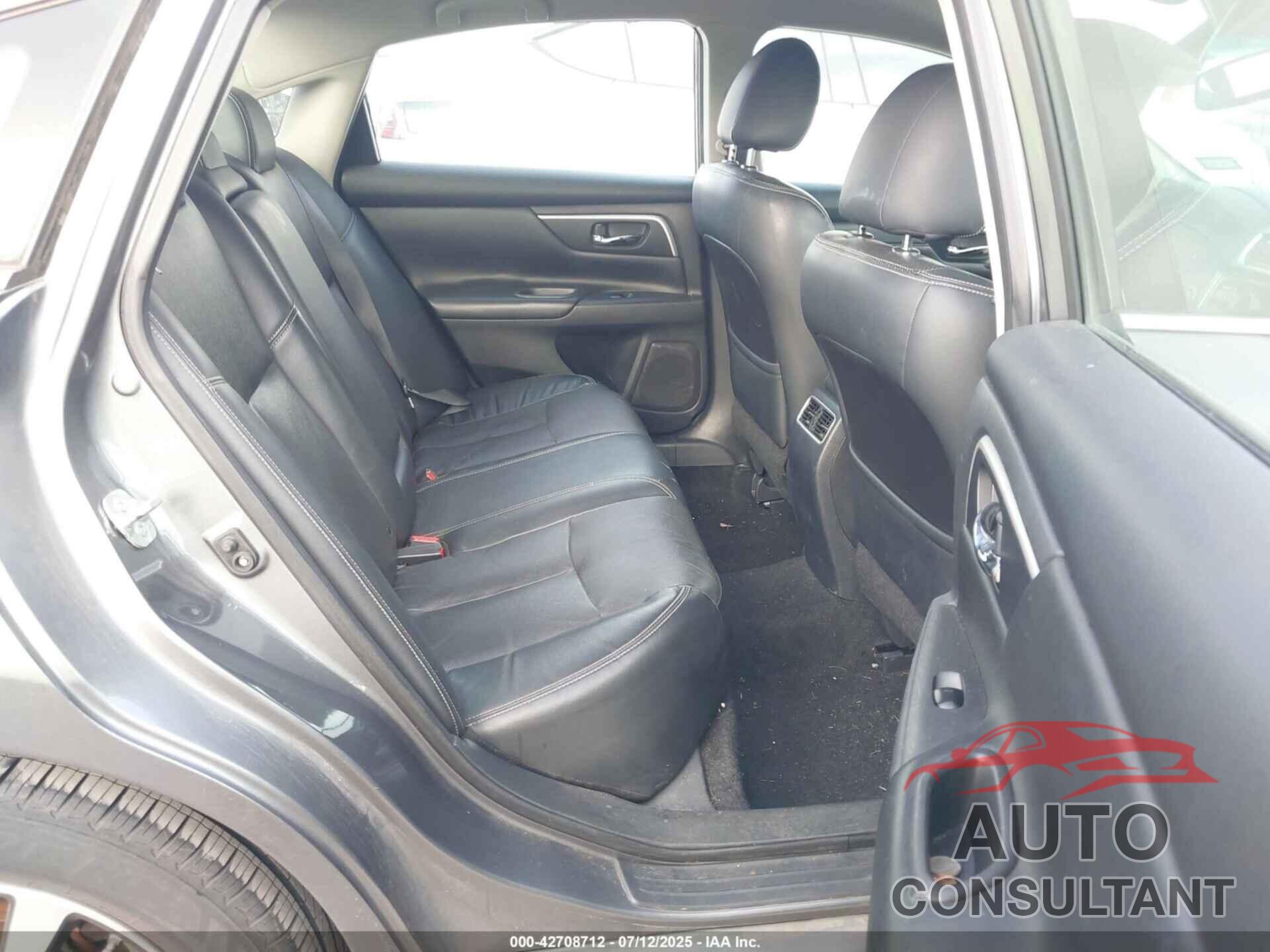 NISSAN ALTIMA 2018 - 1N4AL3AP5JC165962