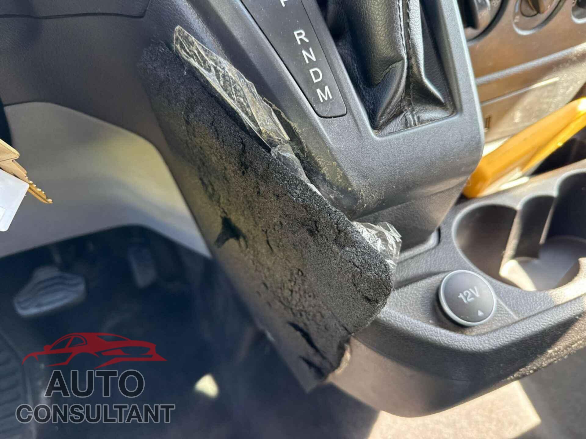 FORD TRANSIT 2018 - 1FTYR1YG3JKB52103