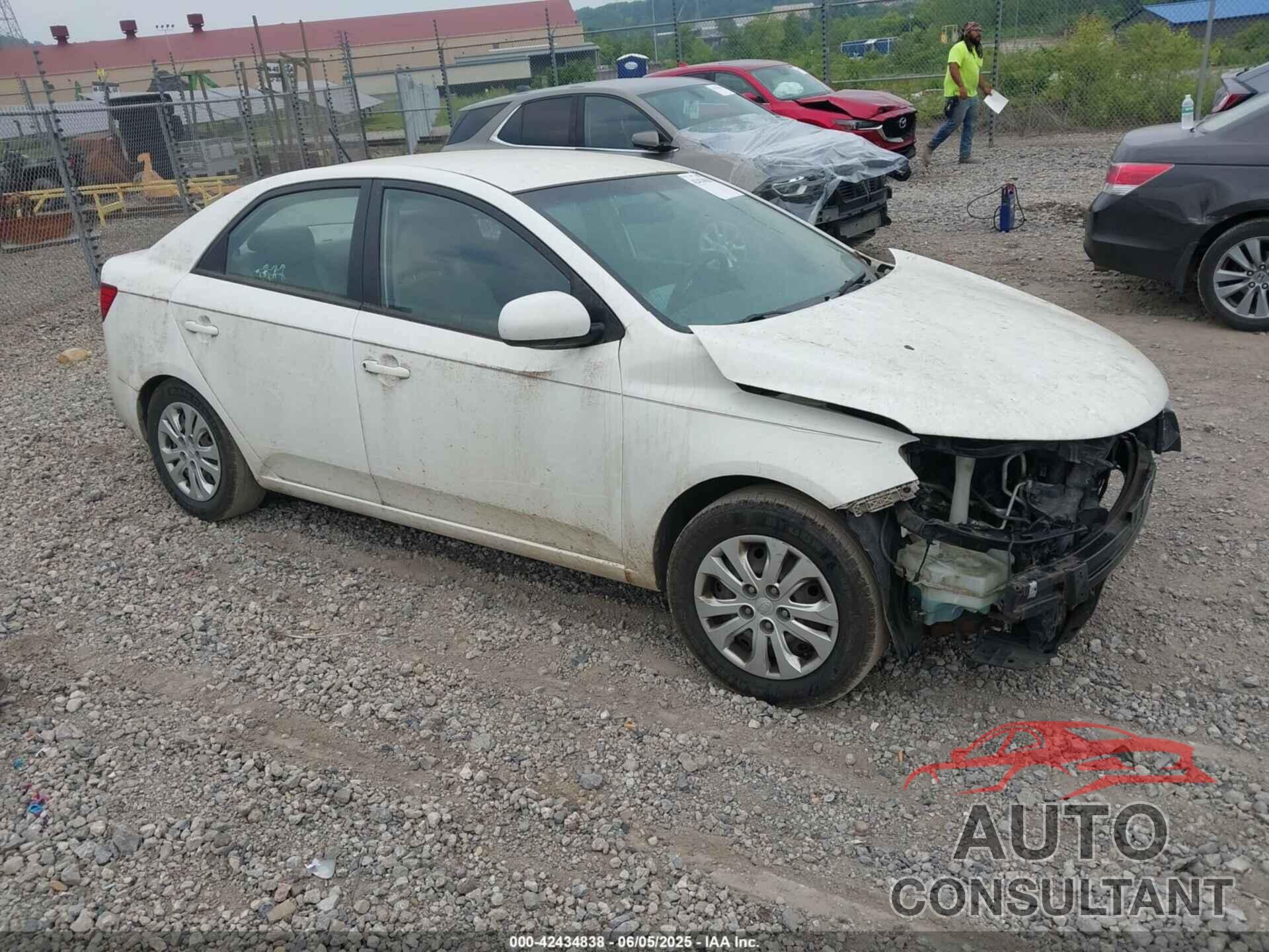 KIA FORTE 2010 - KNAFT4A24A5858436