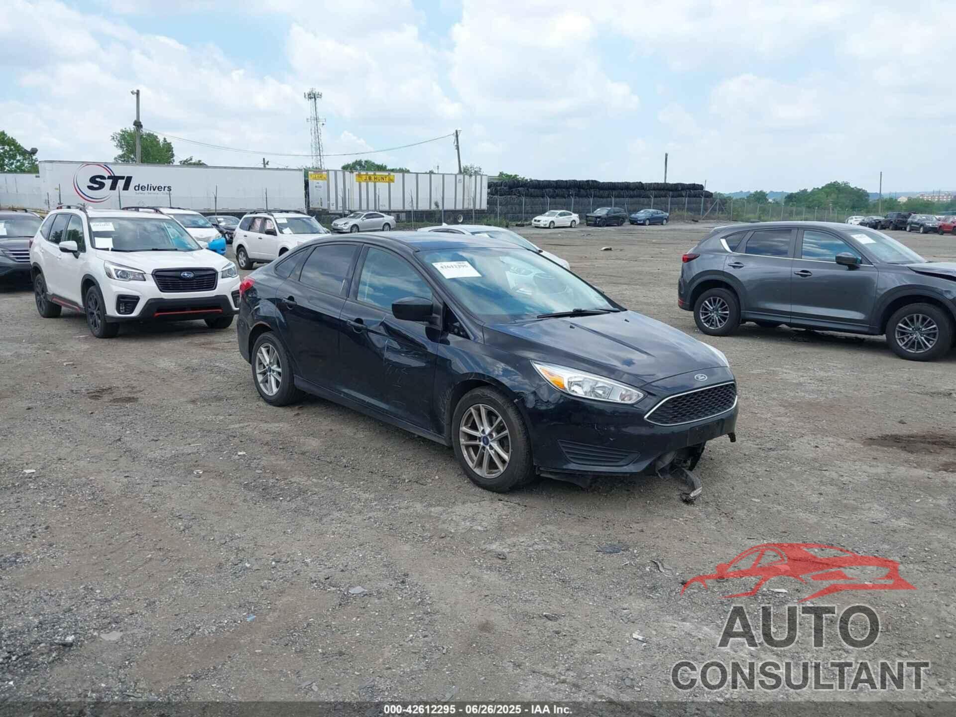 FORD FOCUS 2018 - 1FADP3FE5JL318316
