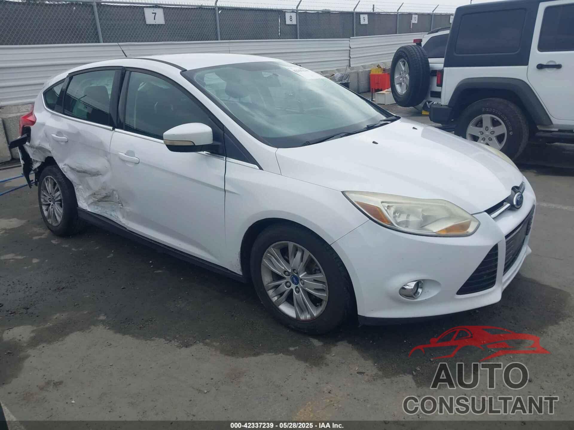 FORD FOCUS 2012 - 1FAHP3M21CL252084