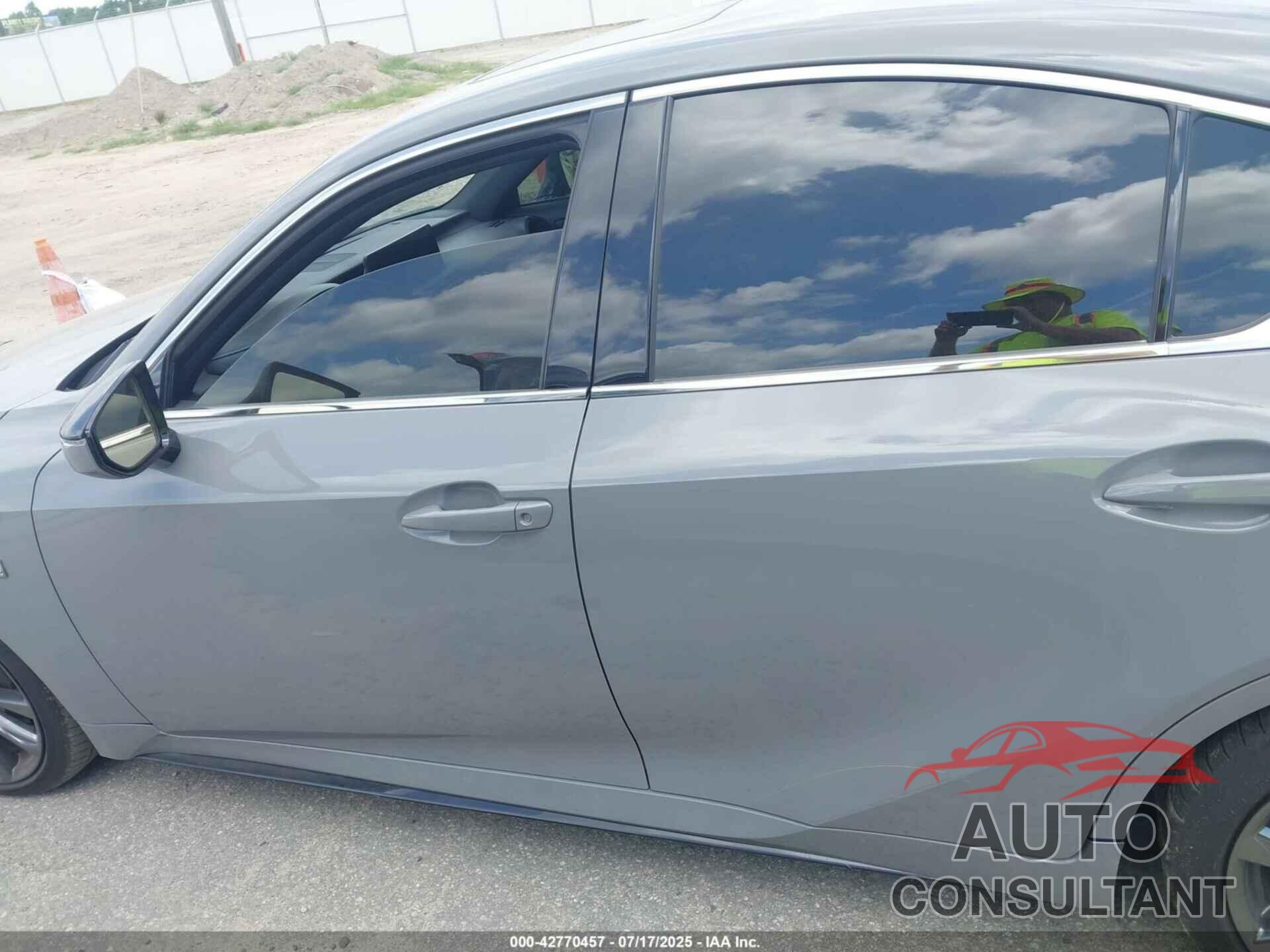 LEXUS IS 350 2024 - JTHGZ1B29R5077991
