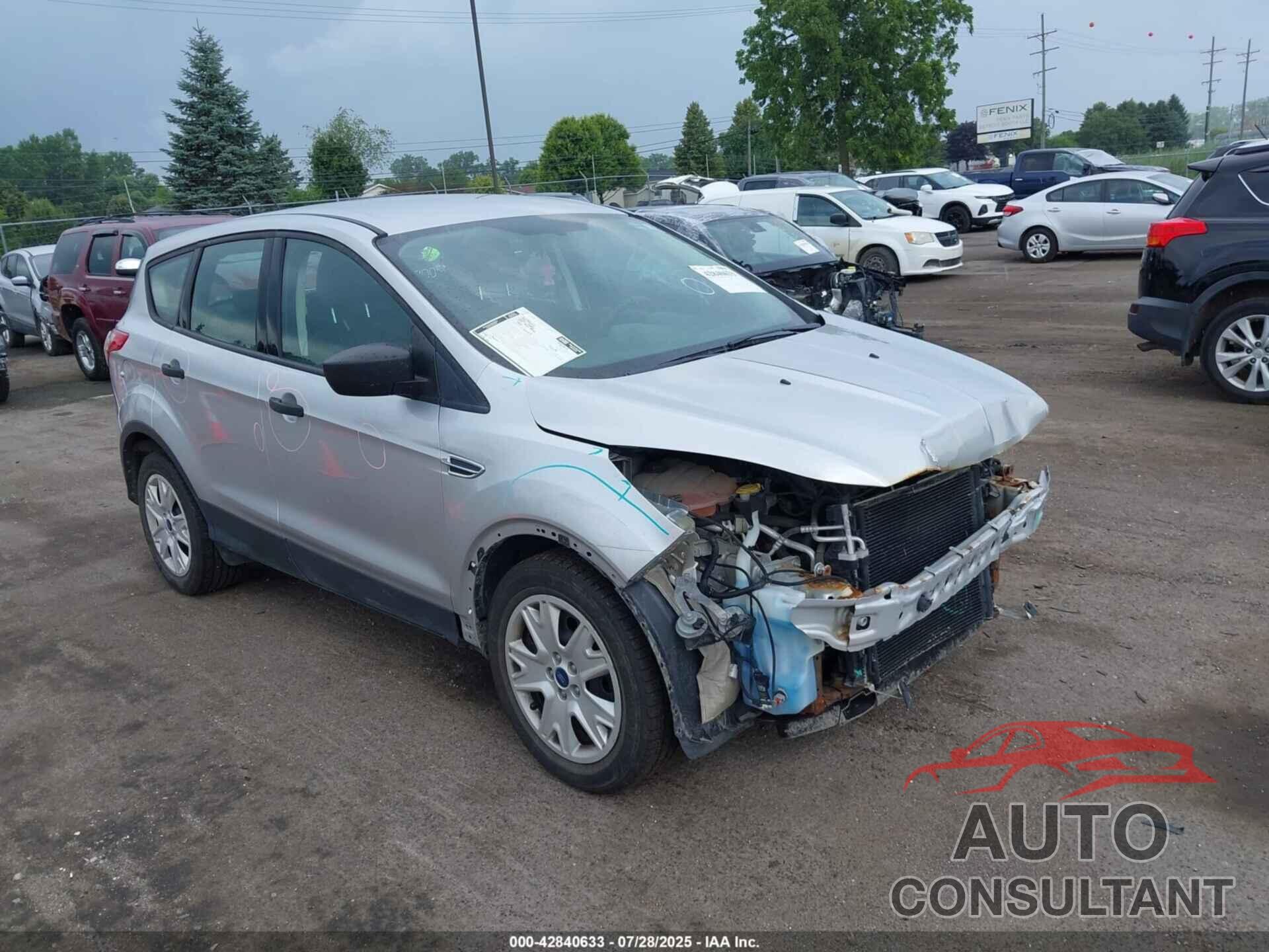 FORD ESCAPE 2016 - 1FMCU0F77GUB93736