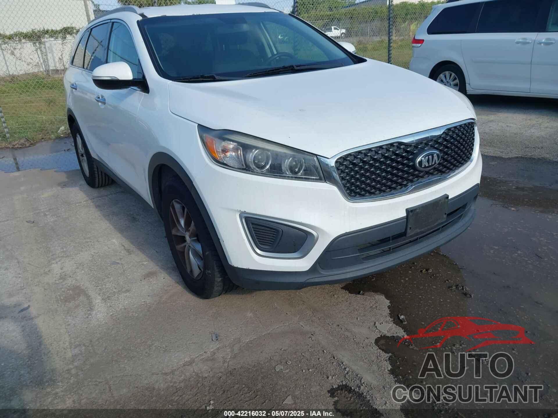 KIA SORENTO 2017 - 5XYPG4A54HG217732