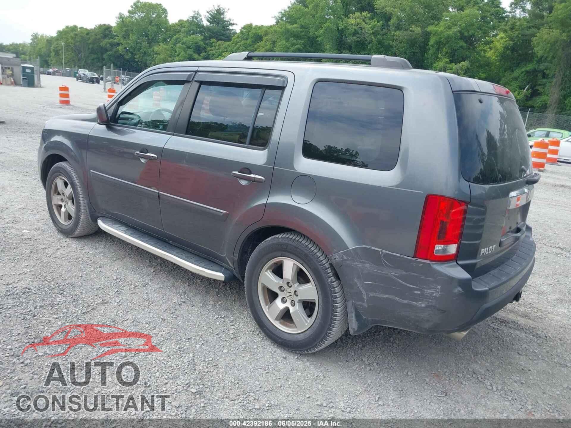 HONDA PILOT 2011 - 5FNYF4H58BB087921