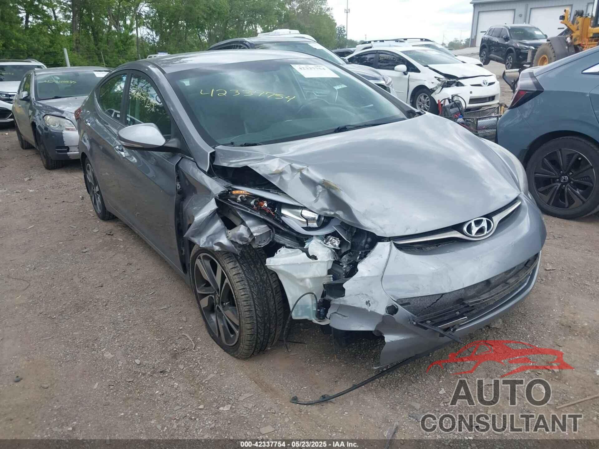 HYUNDAI ELANTRA 2015 - KMHDH4AE1FU359401