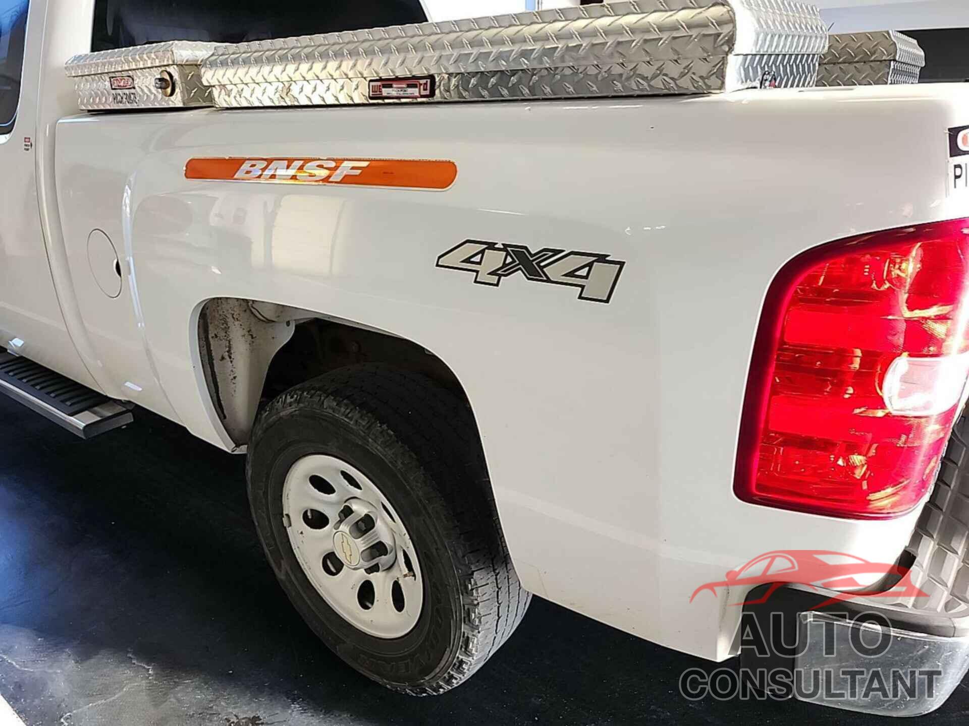 CHEVROLET SILVERADO 2011 - 1GCRKPEAXBZ302759