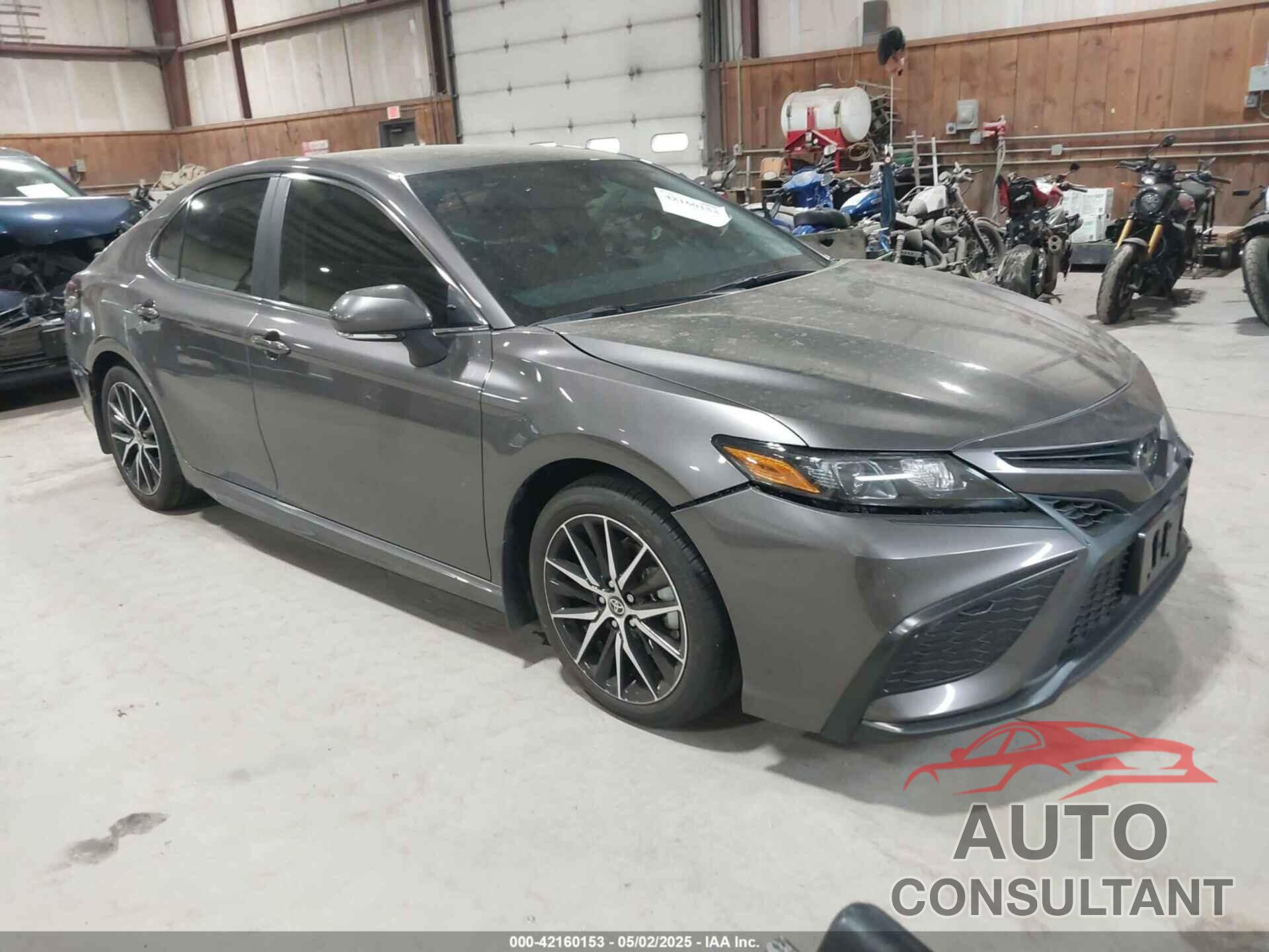 TOYOTA CAMRY 2023 - 4T1G11BK8PU100569