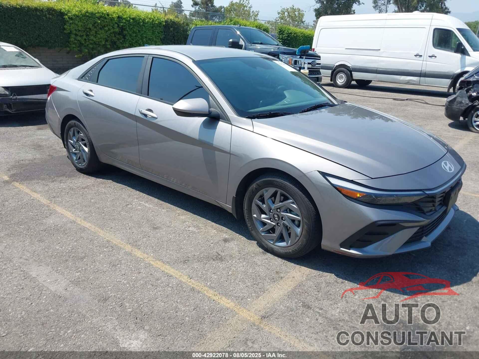 HYUNDAI ELANTRA 2024 - KMHLM4DGXRU774886