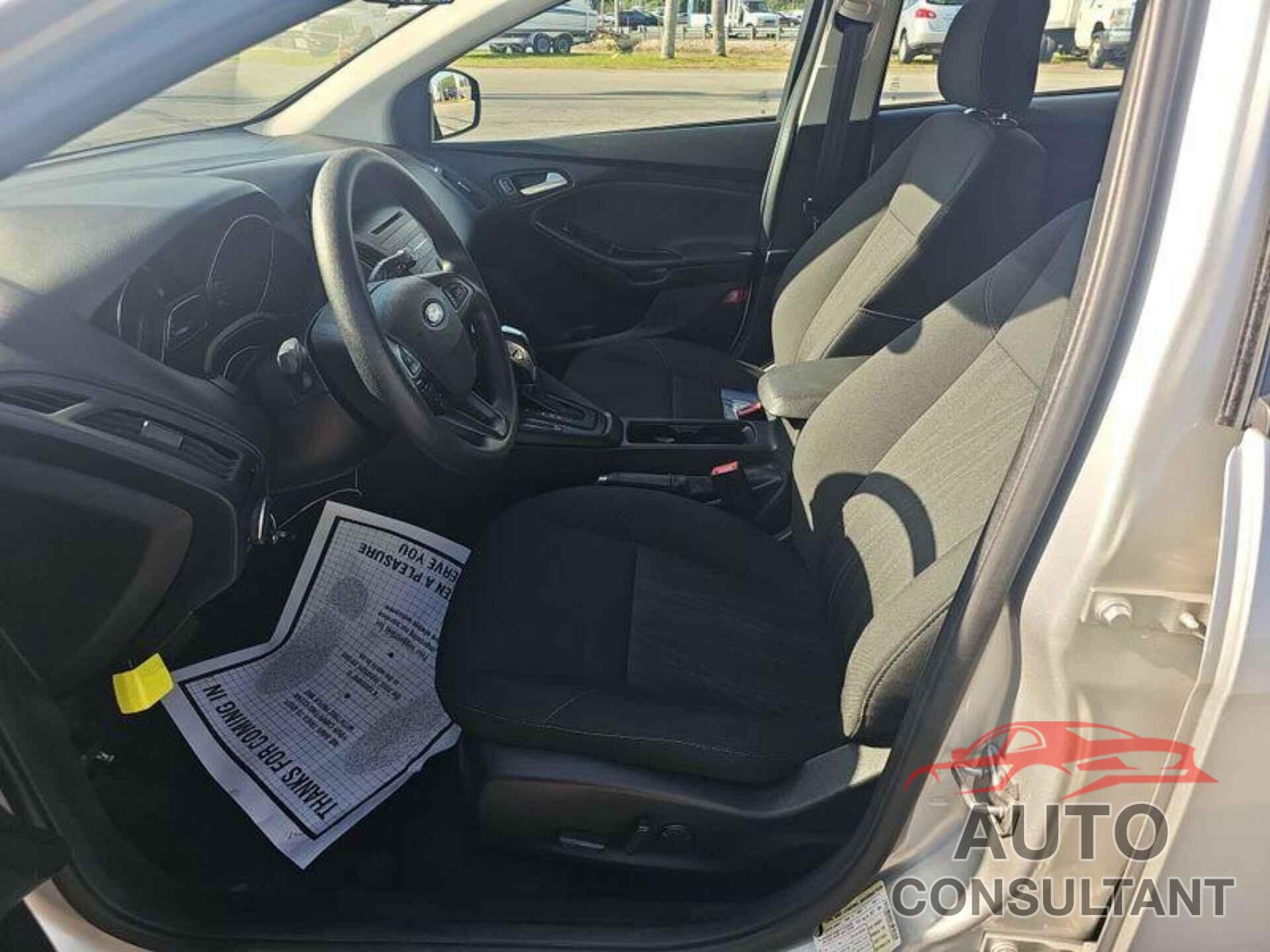 FORD FOCUS 2016 - 1FADP3K29GL359861