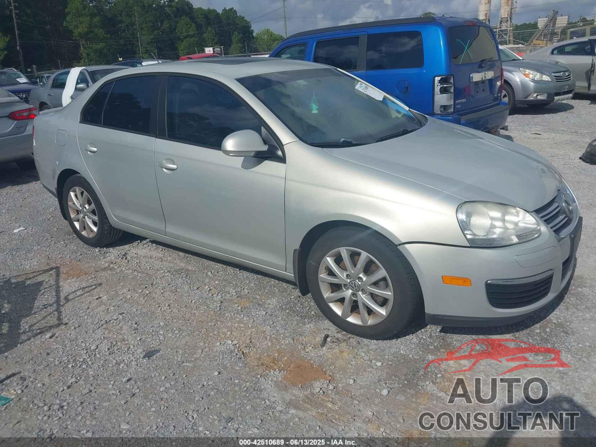 VOLKSWAGEN JETTA 2010 - 3VWRZ7AJ7AM098548