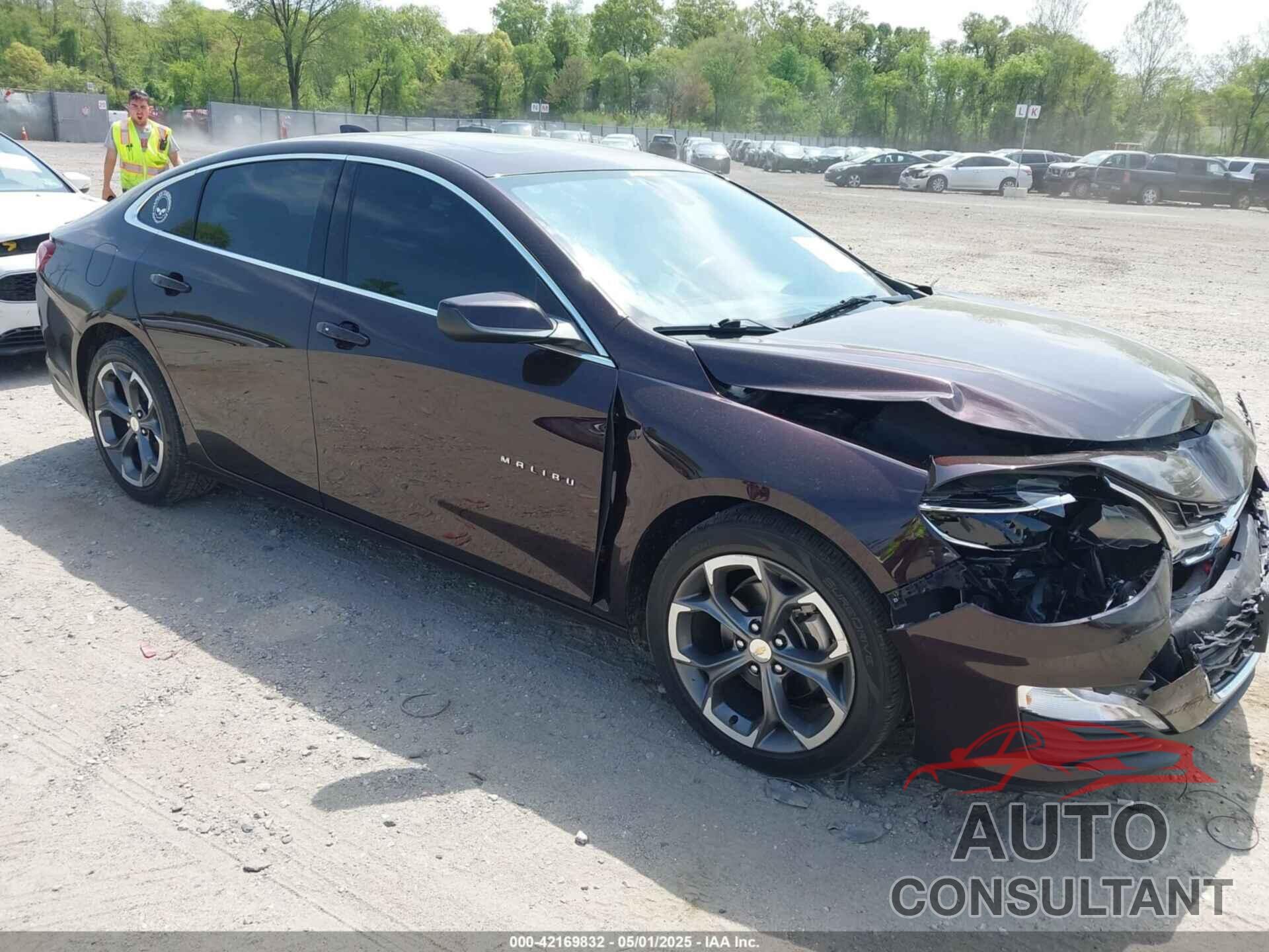 CHEVROLET MALIBU 2021 - 1G1ZD5STXMF061920