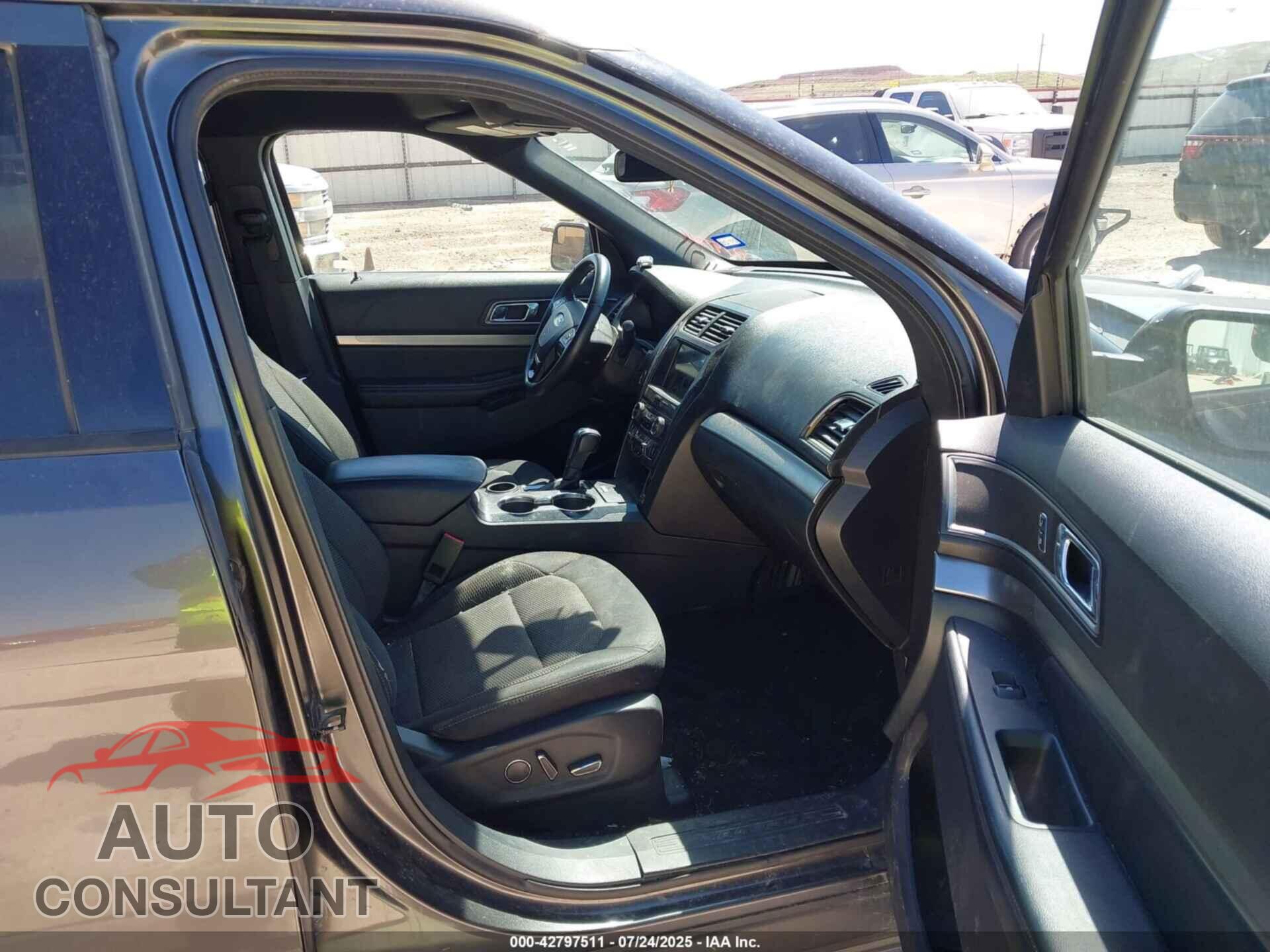 FORD EXPLORER 2018 - 1FM5K7D84JGB55485