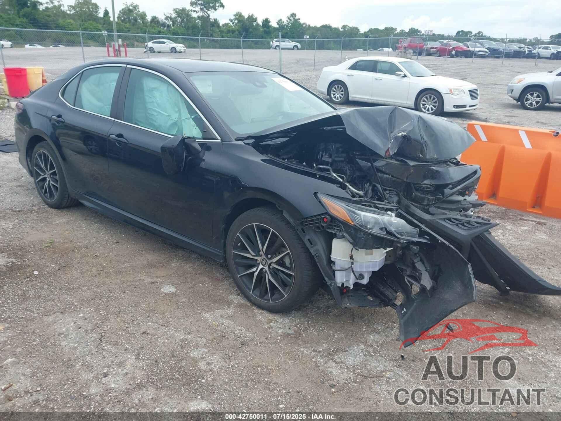 TOYOTA CAMRY 2021 - 4T1T11AK5MU471877