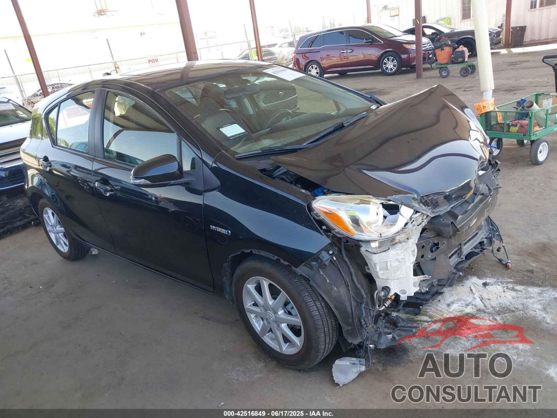 TOYOTA PRIUS C 2015 - JTDKDTB34F1100658