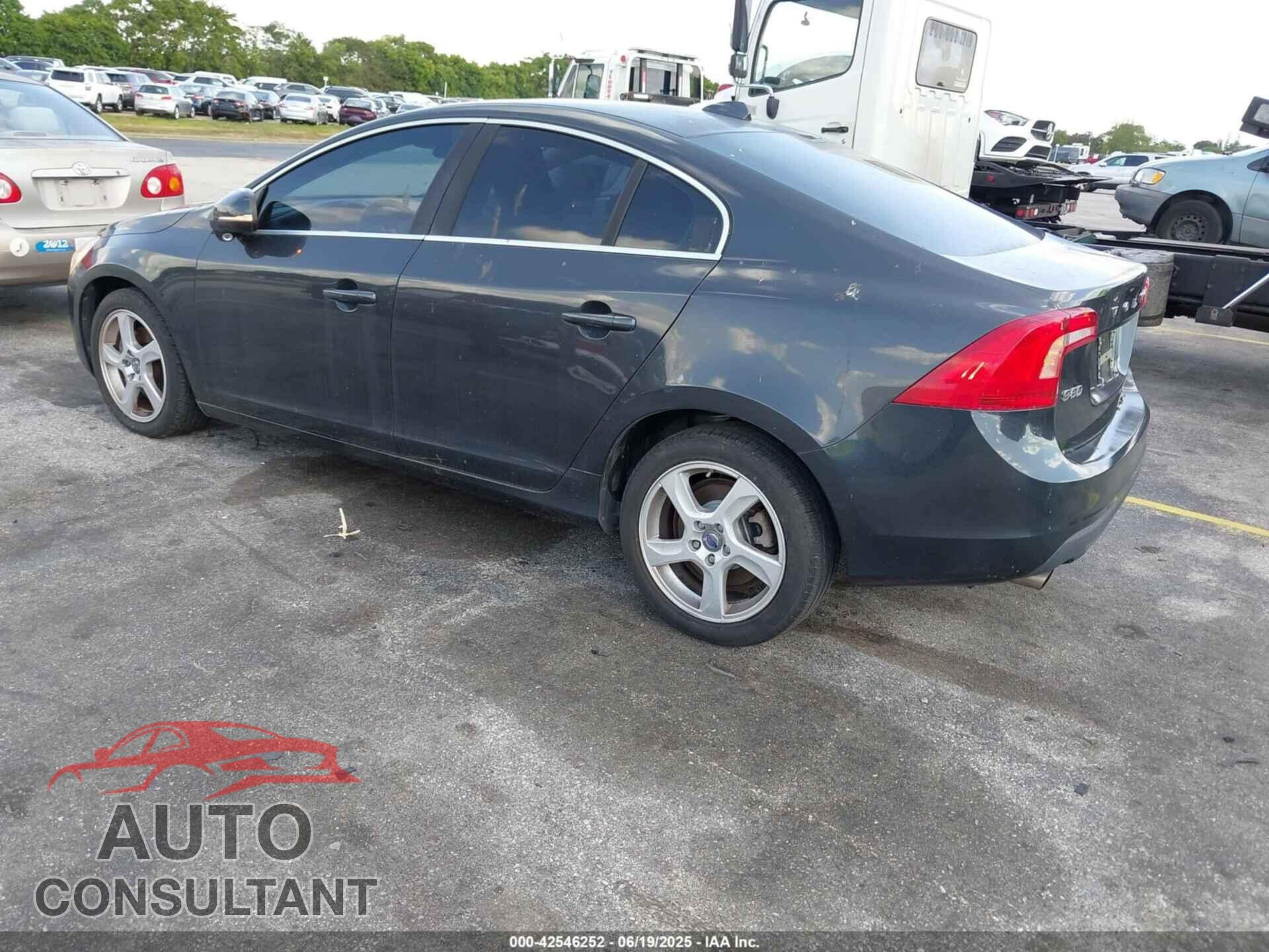 VOLVO S60 2012 - YV1622FSXC2042252