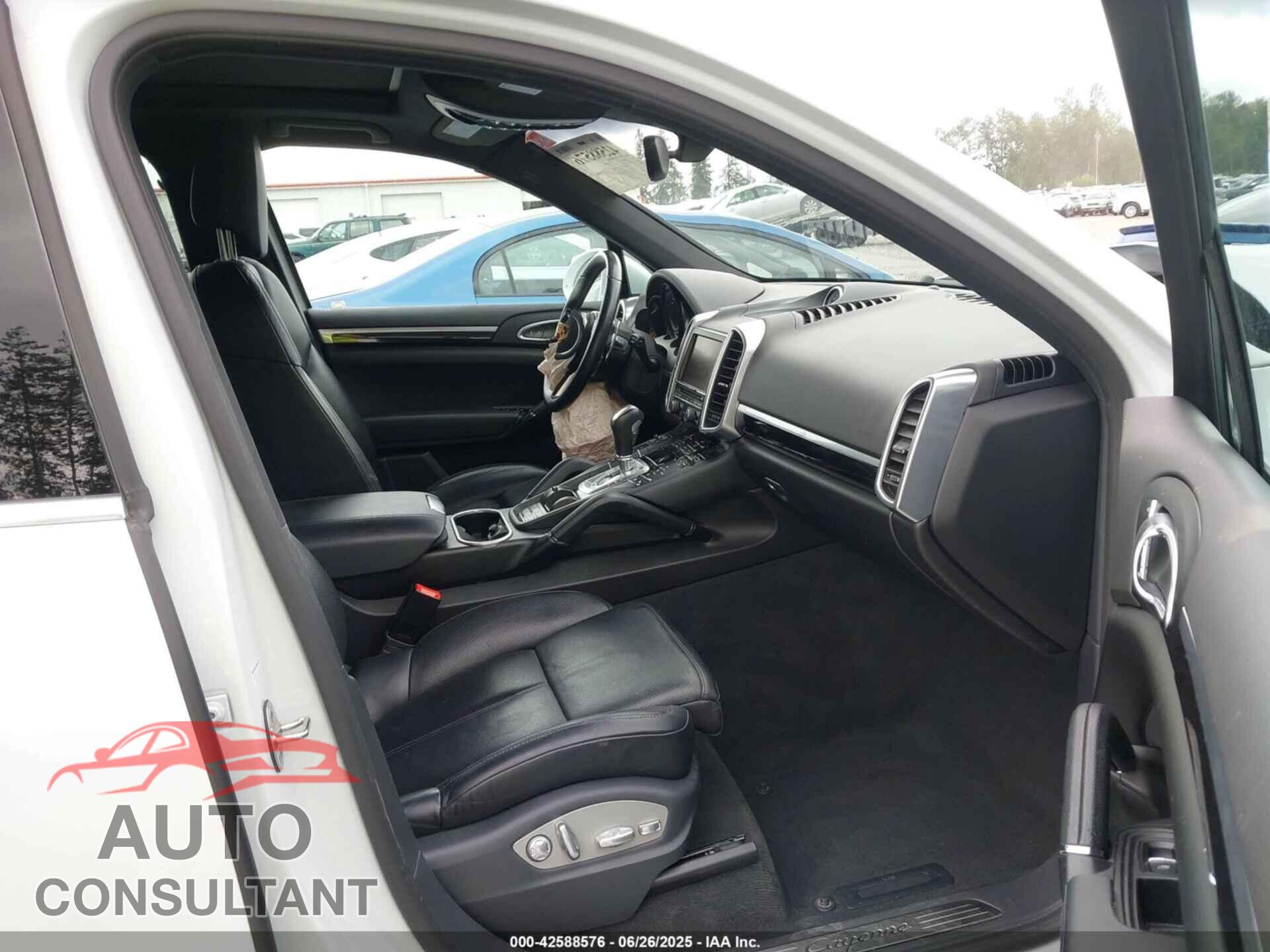 PORSCHE CAYENNE 2016 - WP1AA2A22GKA14900