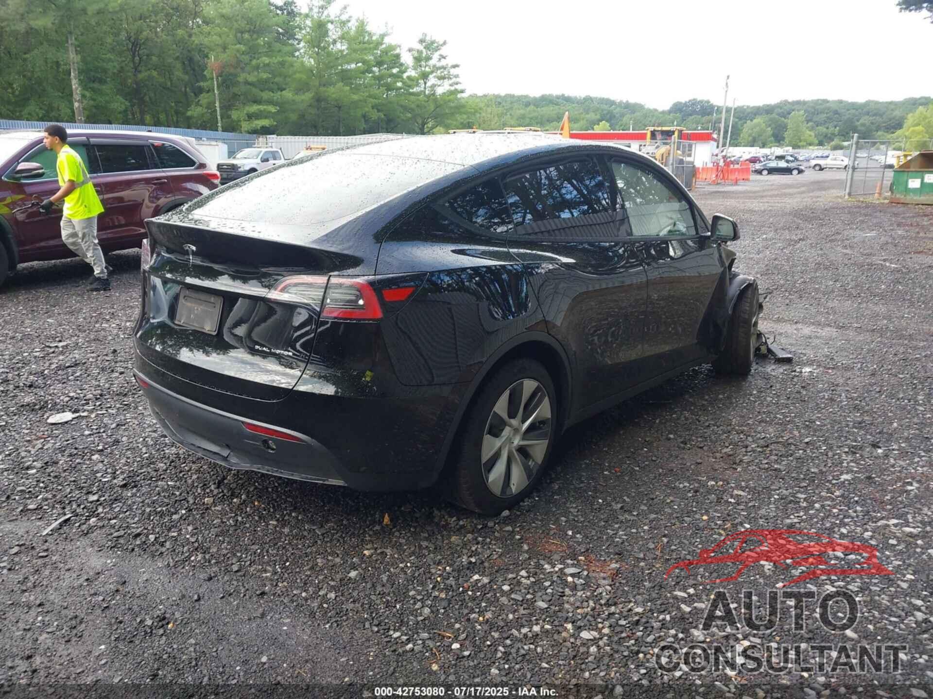 TESLA MODEL Y 2024 - 7SAYGDEE2RA220507