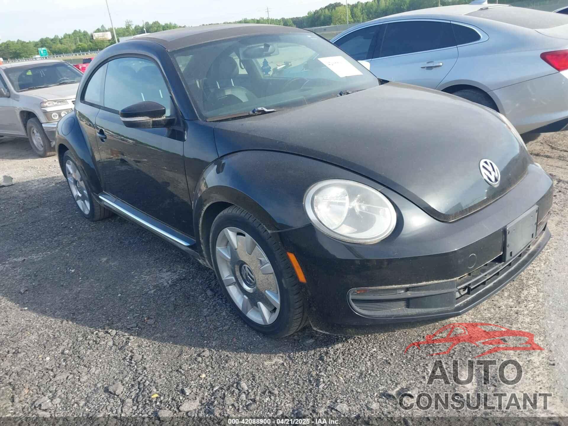 VOLKSWAGEN BEETLE 2013 - 3VWJP7AT1DM608370