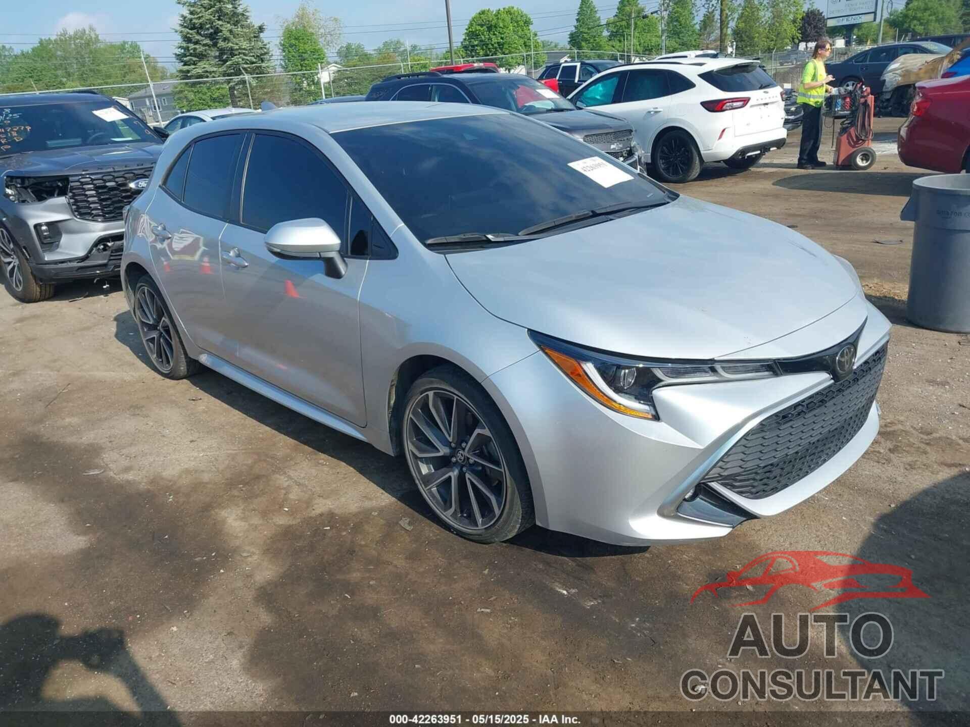 TOYOTA COROLLA 2021 - JTNC4MBE4M3118702