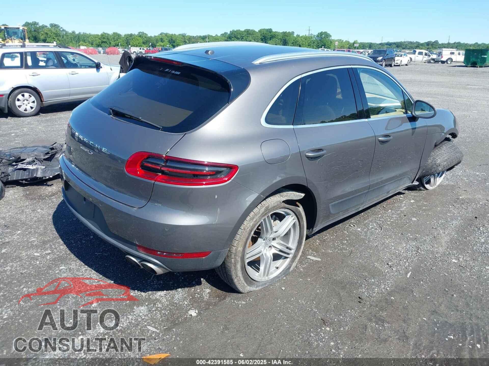 PORSCHE MACAN 2015 - WP1AB2A59FLB74613