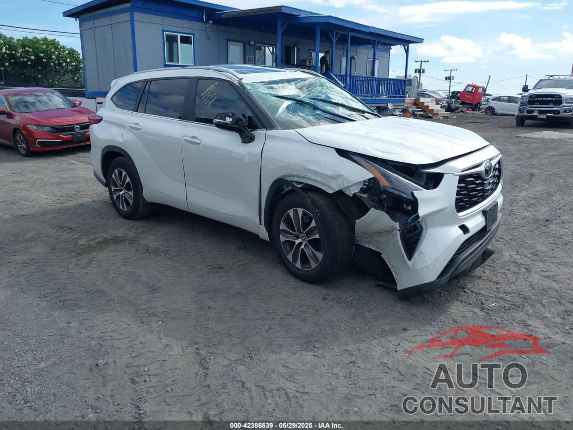 TOYOTA HIGHLANDER 2023 - 5TDKDRAH2PS500903