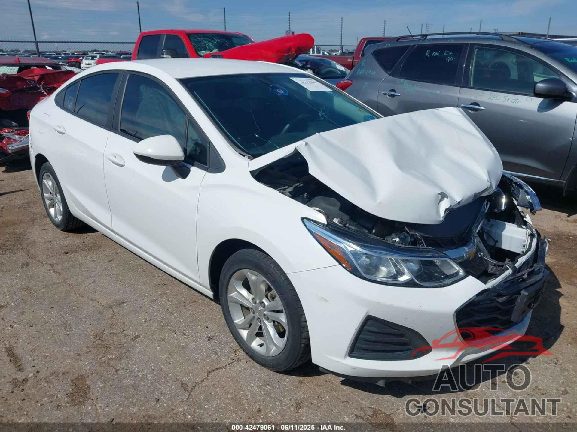 CHEVROLET CRUZE 2019 - 1G1BC5SM1K7153096