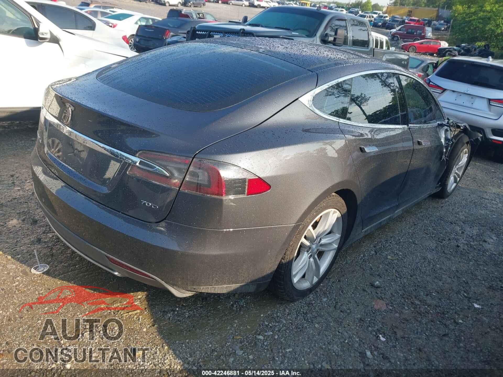 TESLA MODEL S 2015 - 5YJSA1S29FF100554