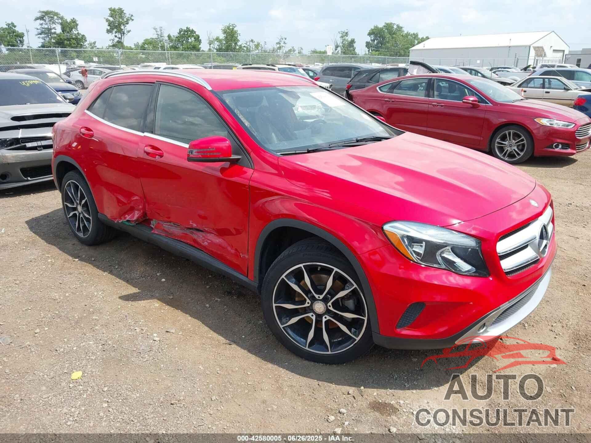MERCEDES-BENZ GLA 250 2015 - WDCTG4GB9FJ178364