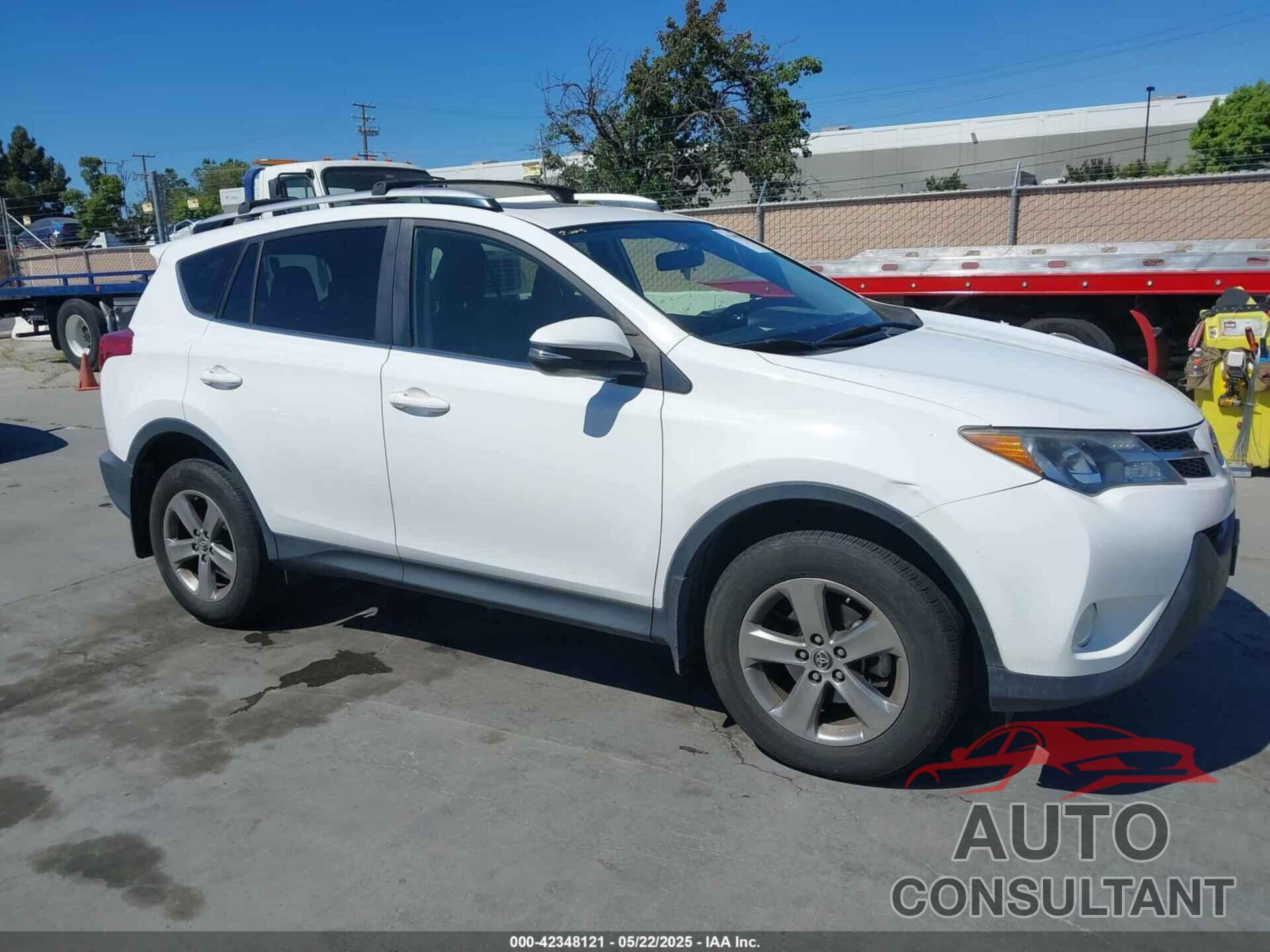 TOYOTA RAV4 2015 - JTMRFREV5FD132297