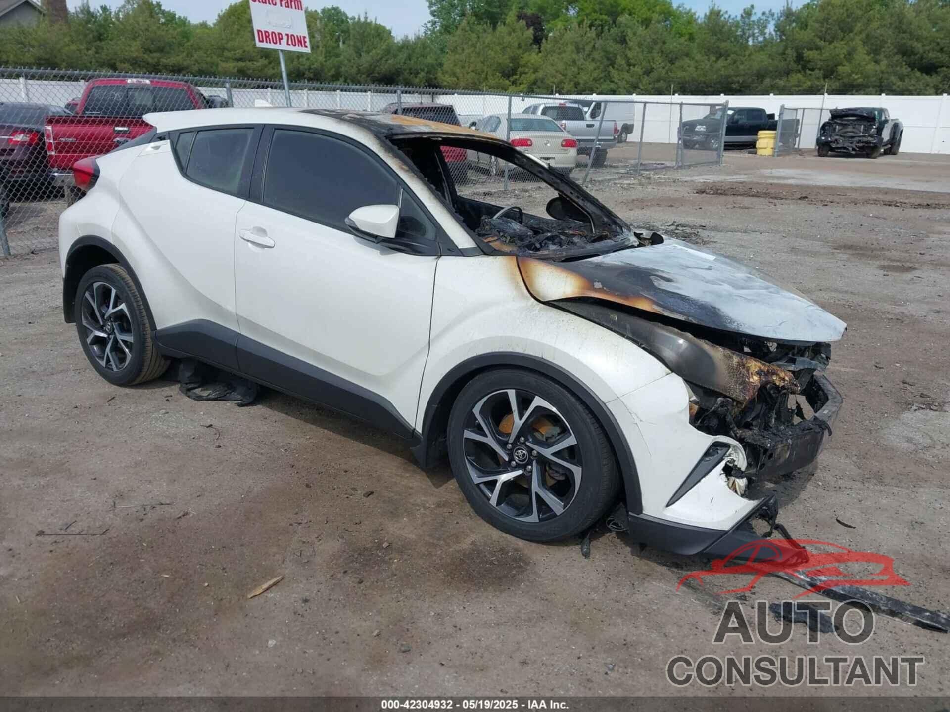 TOYOTA C-HR 2018 - NMTKHMBX1JR020919
