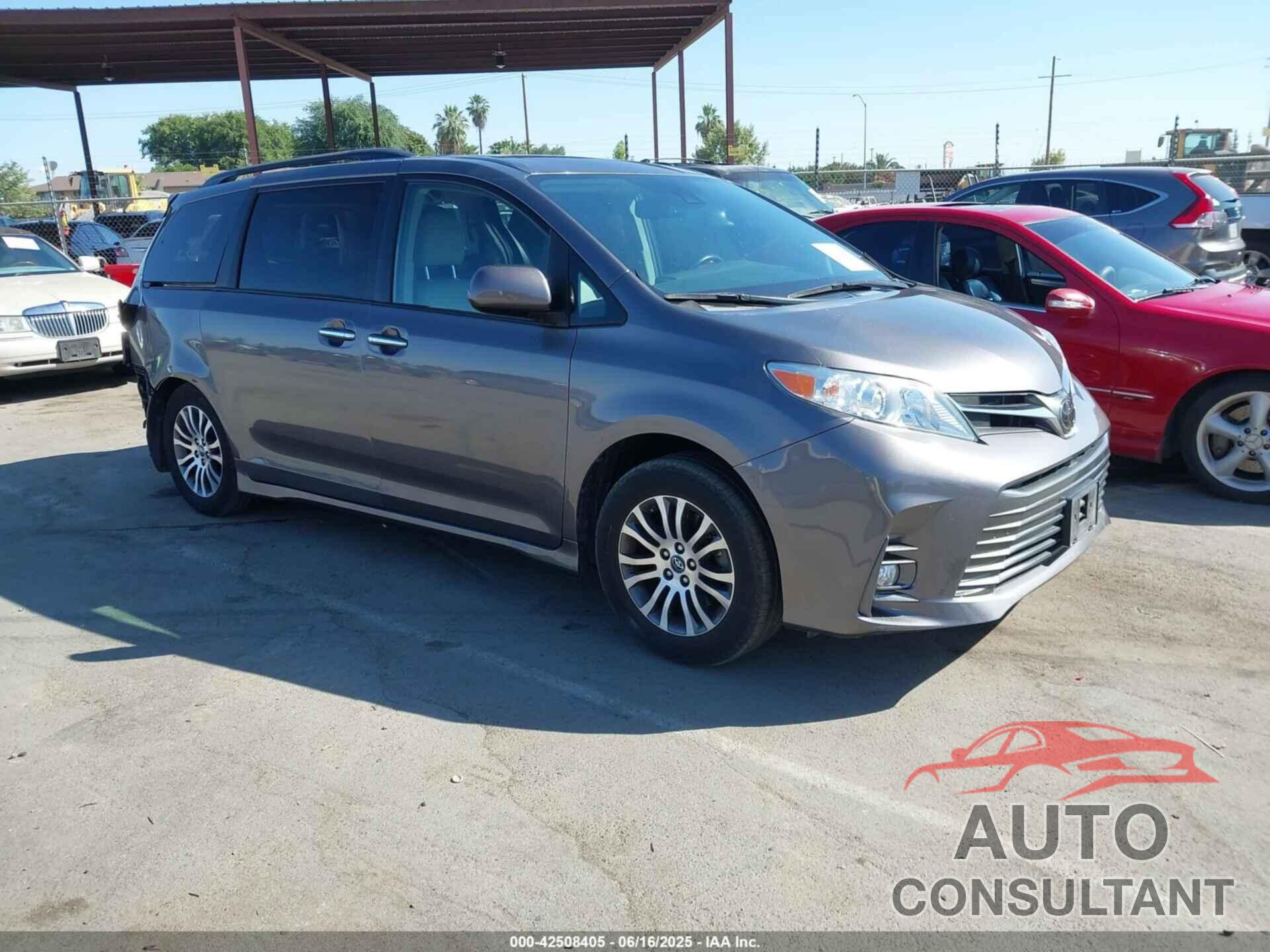 TOYOTA SIENNA 2018 - 5TDYZ3DC9JS910954